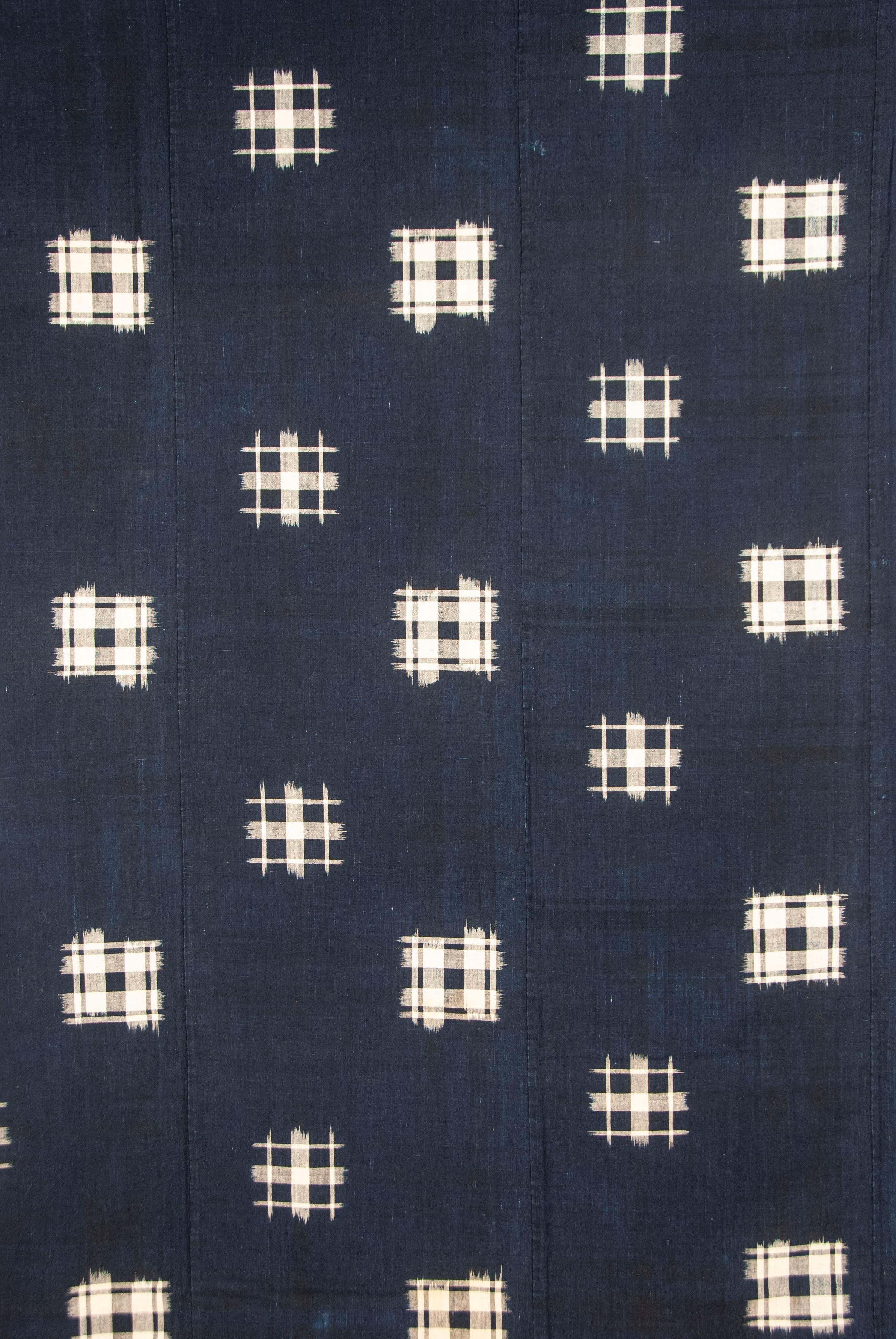 Antiker japanischer indigoblauer doppelseitiger Ikat Futon-Deckel (Taisho) im Angebot