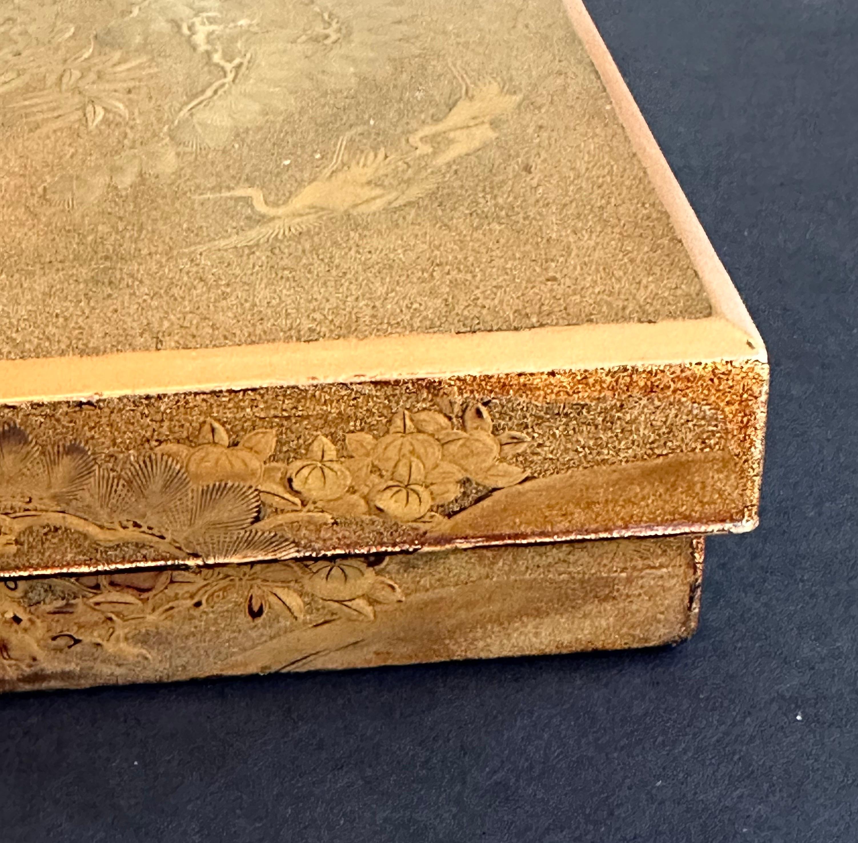 Antica scatola di lacca giapponese Ink Stone Maki-e Suzuribako Edo Provenienza in vendita 9