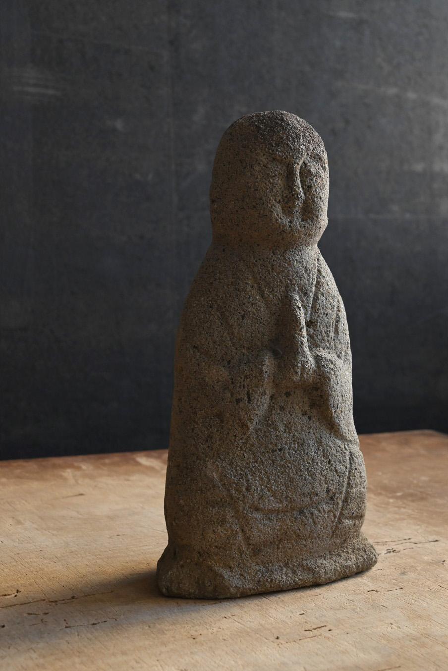 Antique Japanese Jizo Bodhisattva Stone Buddha/Edo Period/Niigata Prefecture In Good Condition In Sammu-shi, Chiba