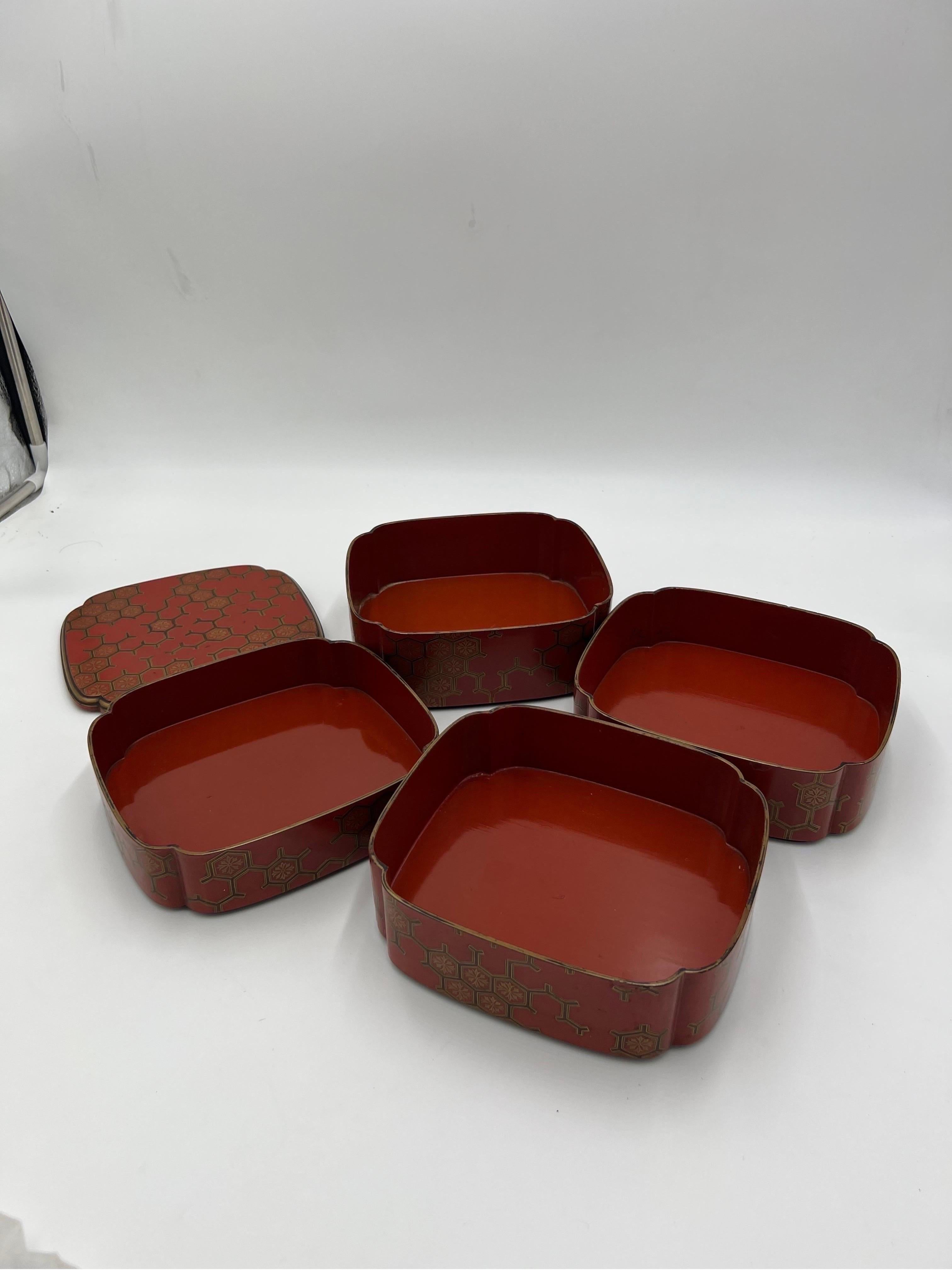 Antique Japanese Jubako 4-Tiered Bento Red Lacquerware Box For Sale 2