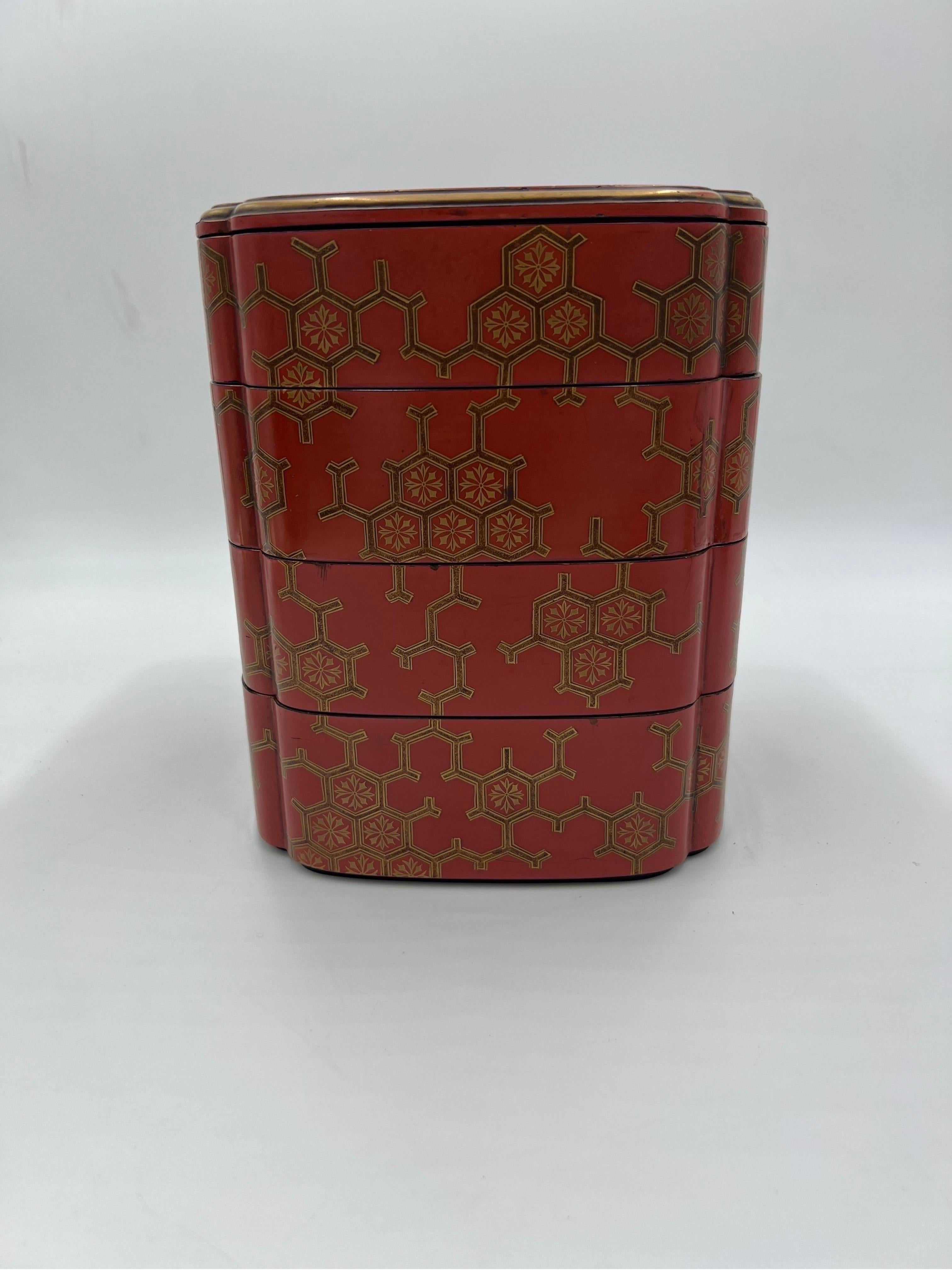Antique Japanese Jubako 4-Tiered Bento Red Lacquerware Box For Sale 3