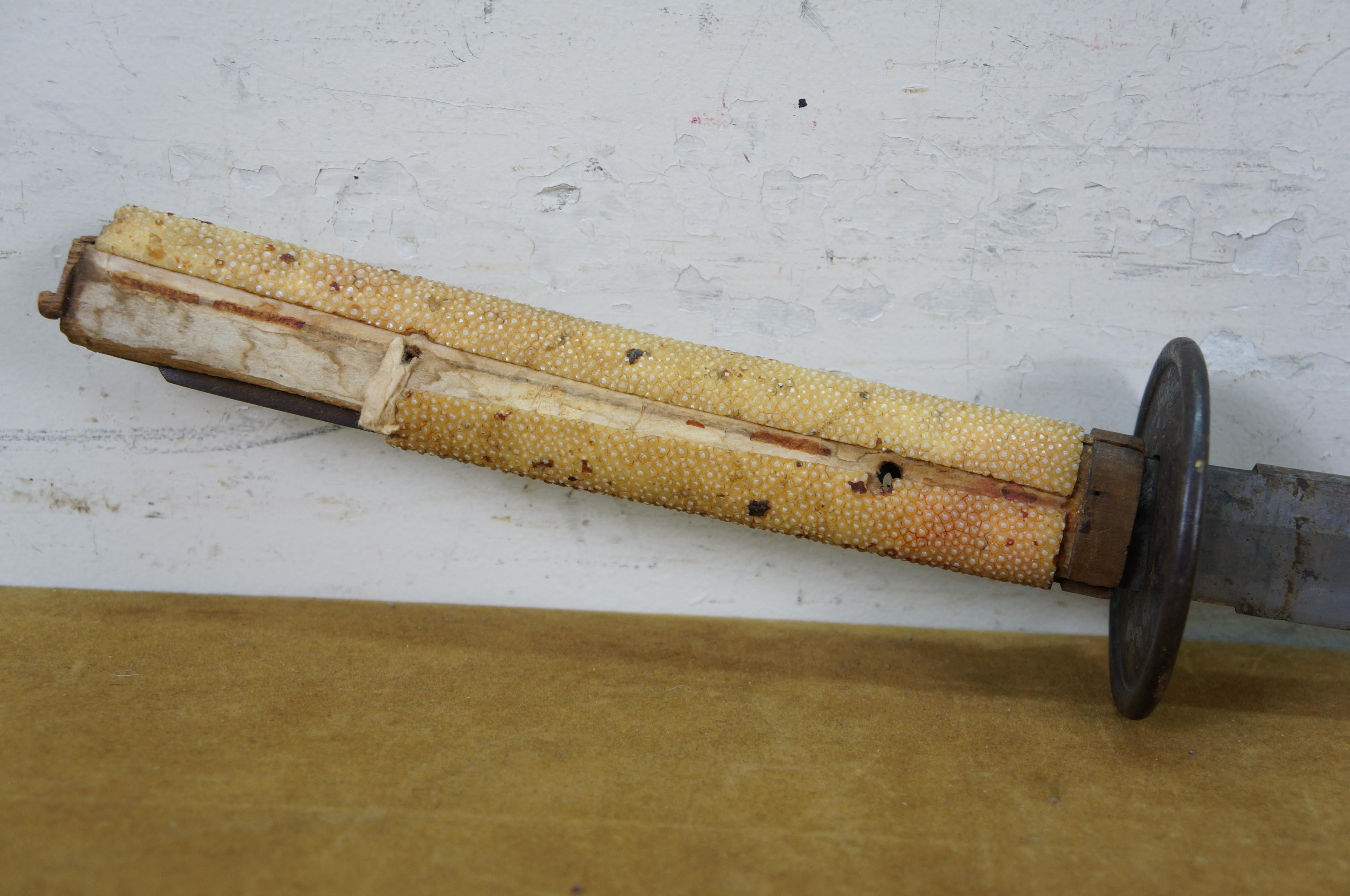 Antique Japanese Katana Samurai Sword Ray Skin Handle Wood Scabbard 38