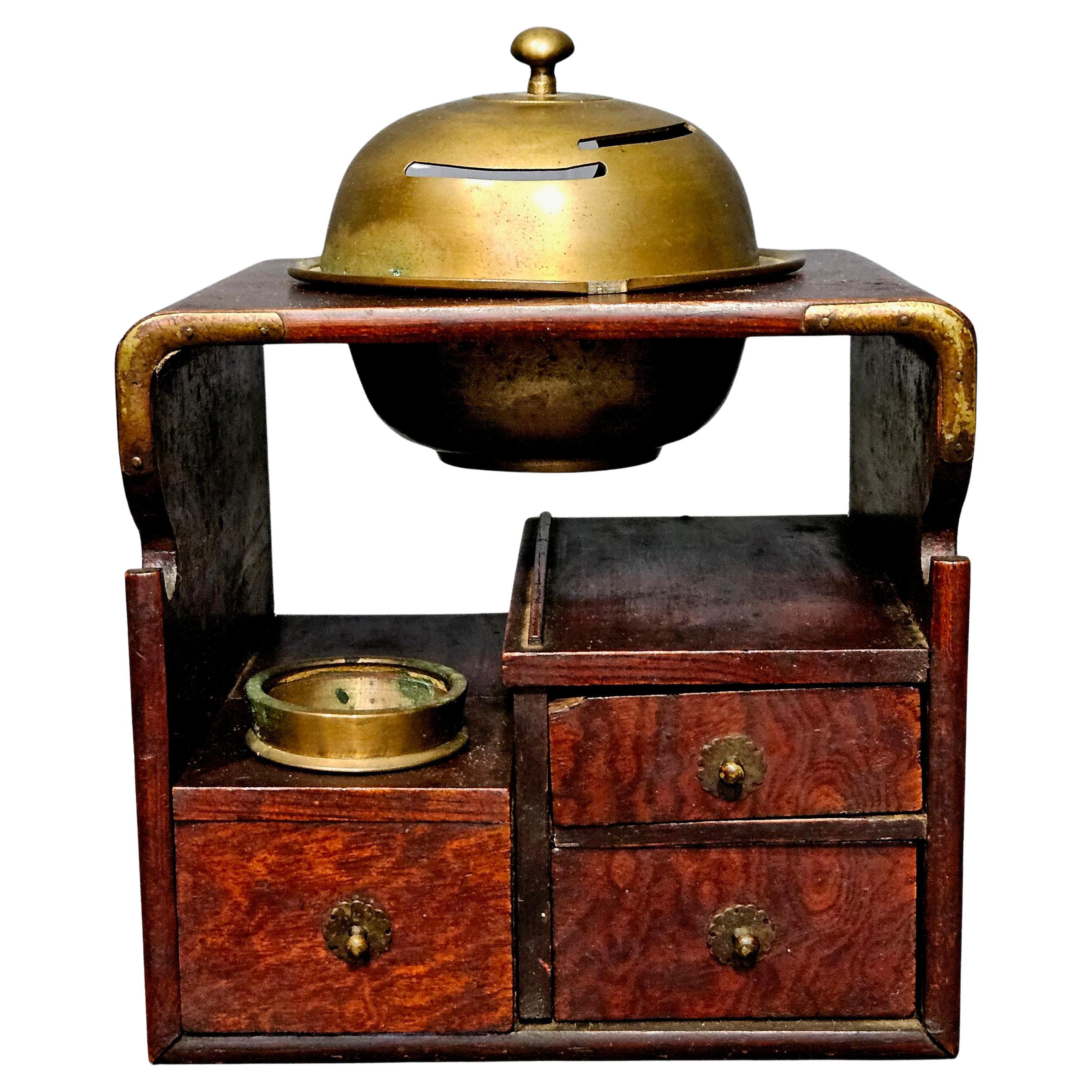 Antiker japanischer Keyaki Elm Tabako-Bon, 19. C.