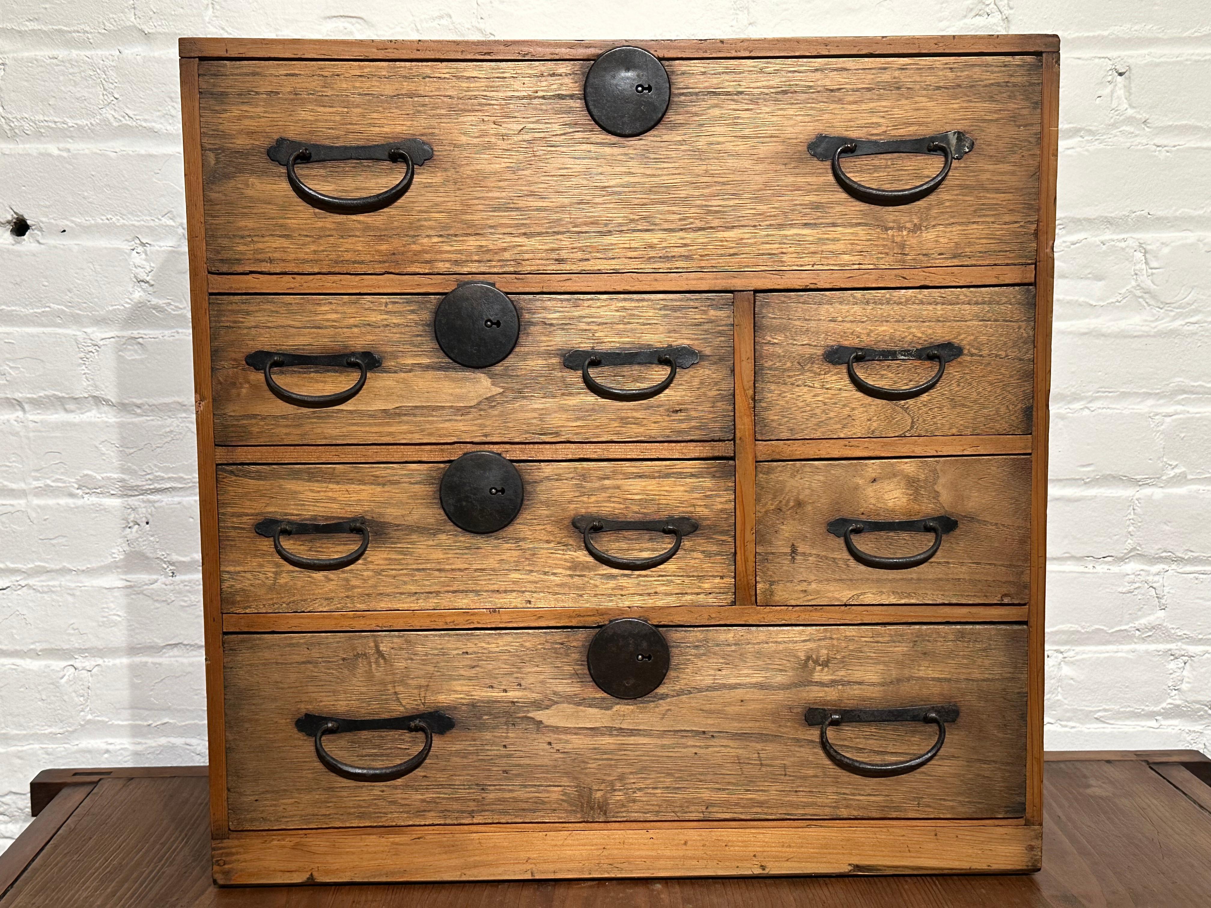 Antique Japanese Kiri 6 Drawer Kodansu c1910's Taisho 18x23x12 In Good Condition For Sale In Portland, OR