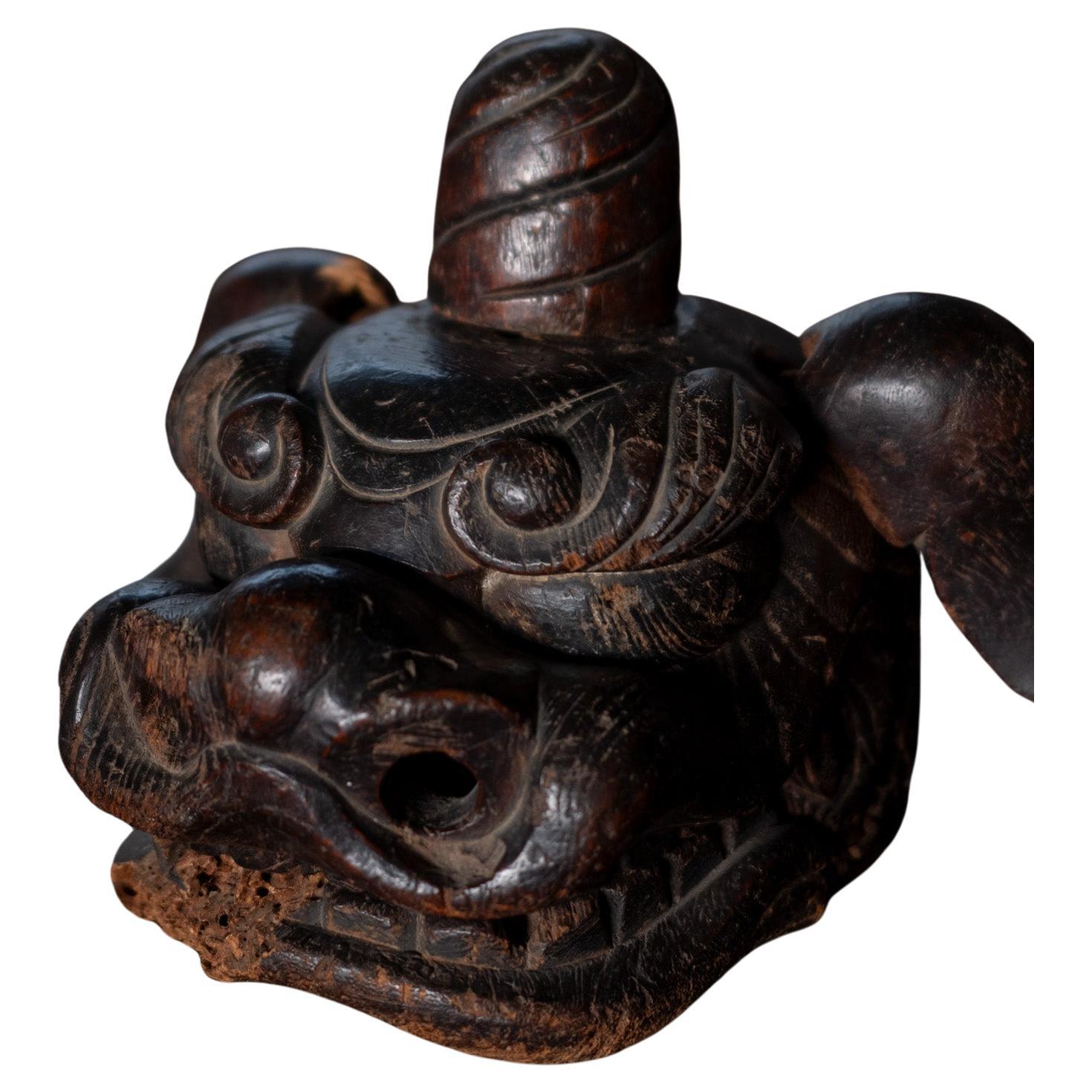 Antique Japanese Koma-Inu Head - Sculpture, 19th Century / Mingei sculpture For Sale