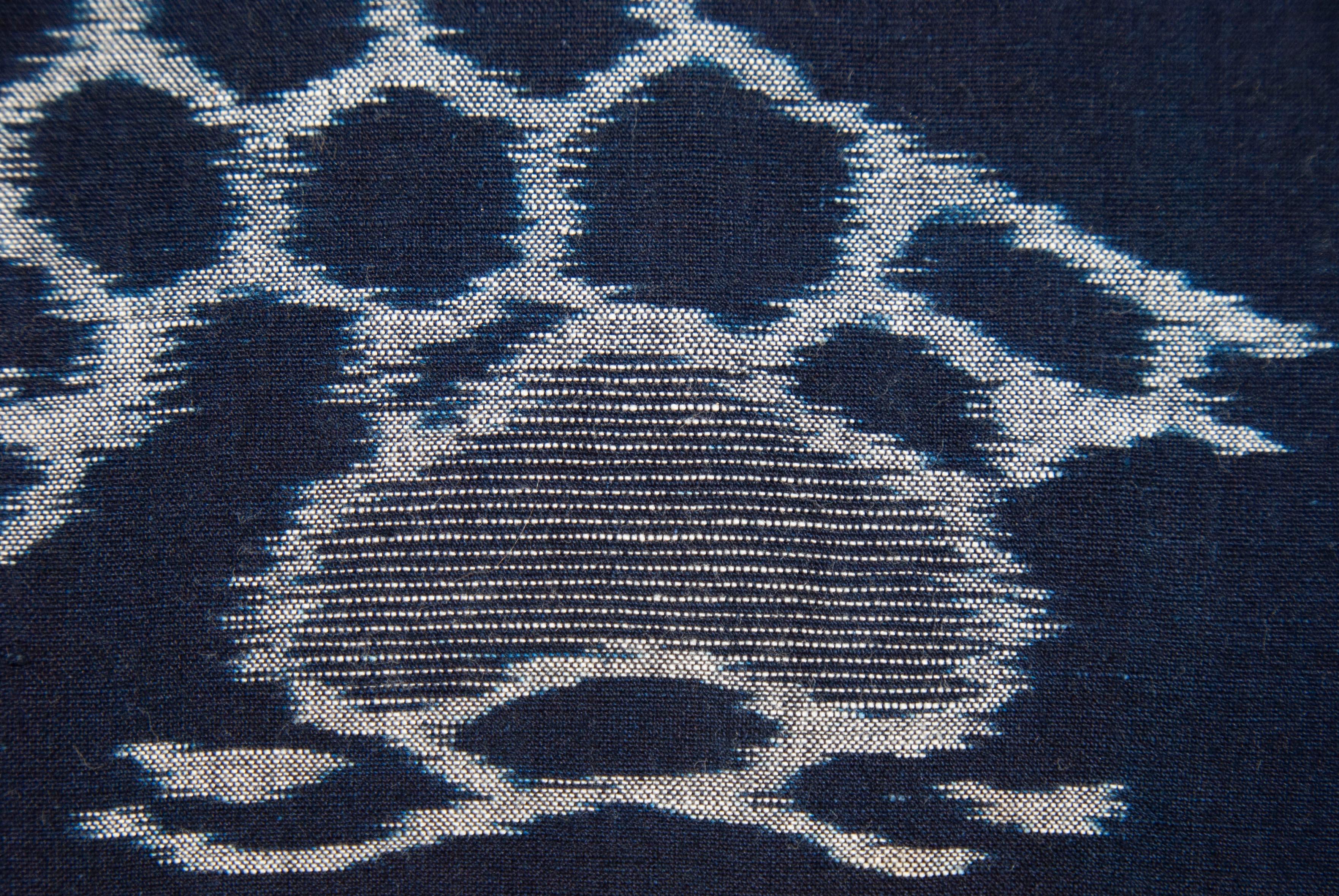 Antiker japanischer Kurume Indigofarbener doppelseitiger Ikat Futon-Deckel, Kurume (20. Jahrhundert) im Angebot