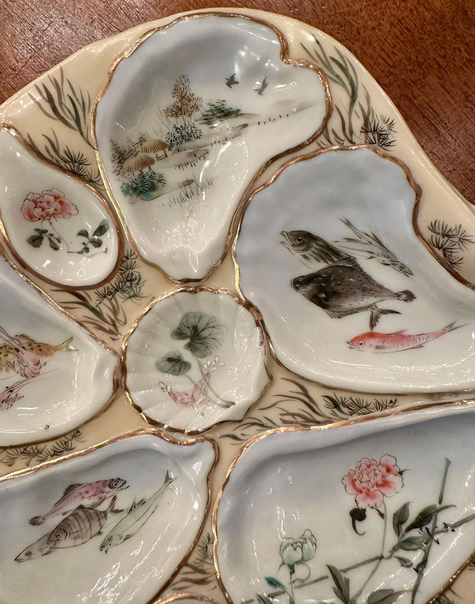Antiguo Plato de Ostra de Porcelana Japonesa Kutani con Diseño de Concha de Mar Circa 1870 Japonés en venta