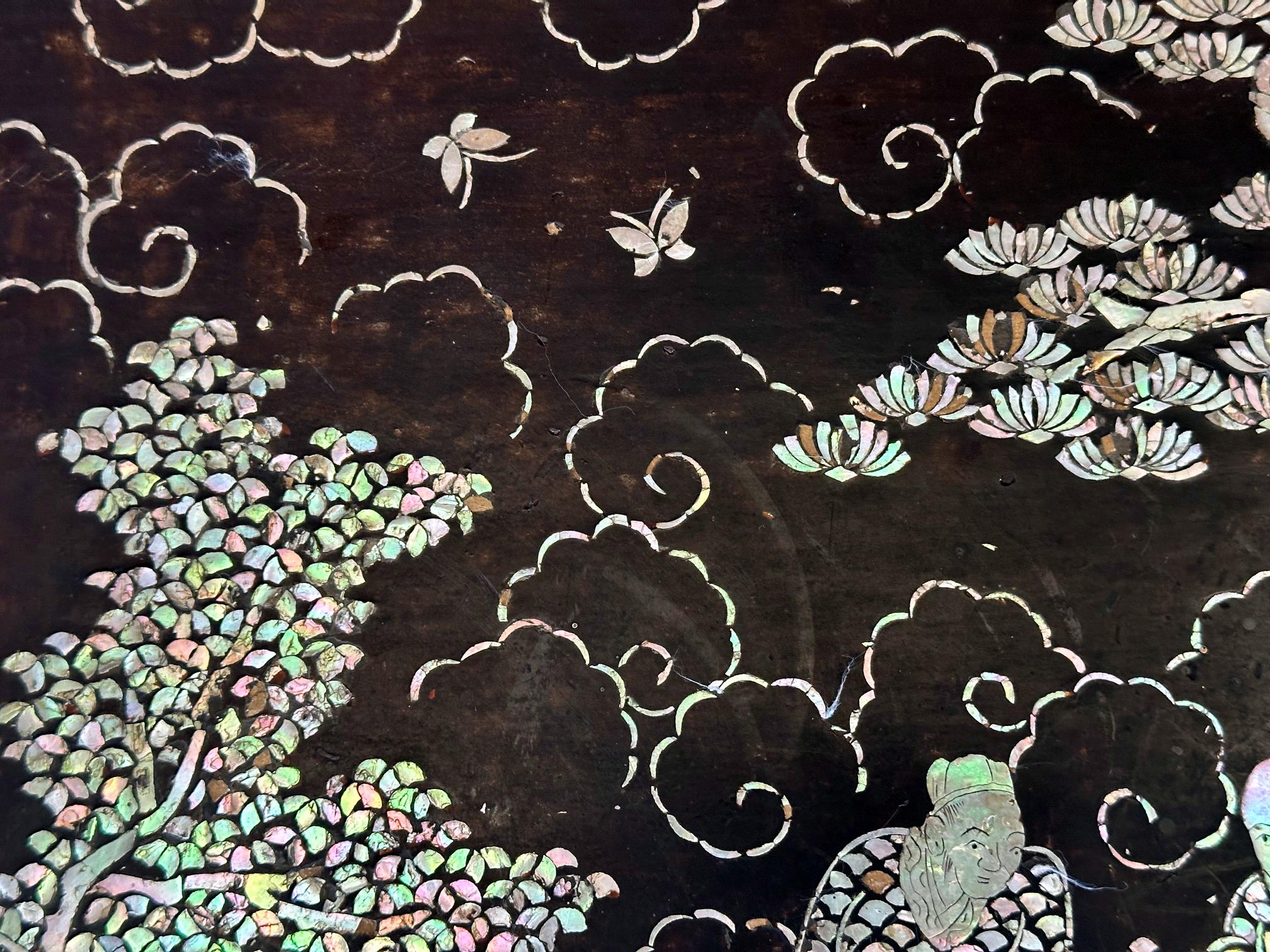 Antiker japanischer Kang-Tisch aus Lack und Intarsien aus der Ryukyu-Insel im Angebot 9