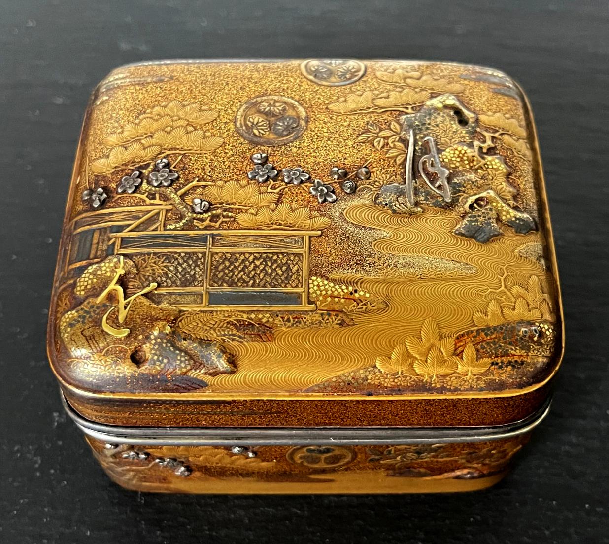 Antique Japanese Lacquer Kobako with Silver Inlays Edo Period 8