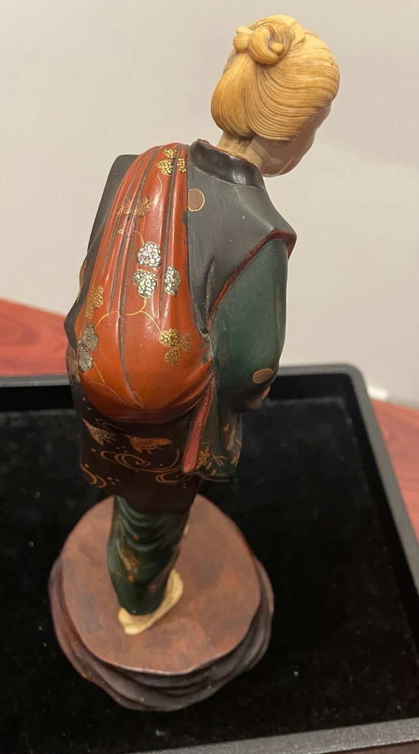 Antikes japanisches Okimono aus Lackholz, signiert Ryuichi, Meiji-Ära, um 1890. 1