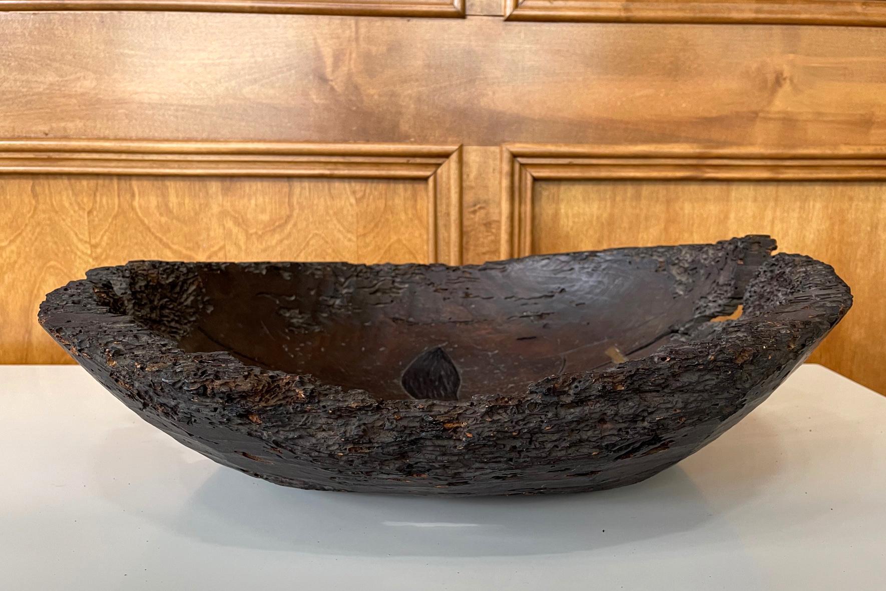 Antique Japanese Lacquered Wood Wabi-Sabi Bowl For Sale 5