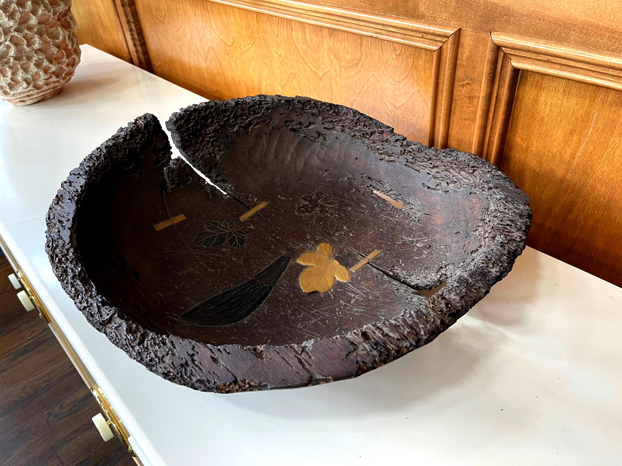 Antique Japanese Lacquered Wood Wabi-Sabi Bowl For Sale 1