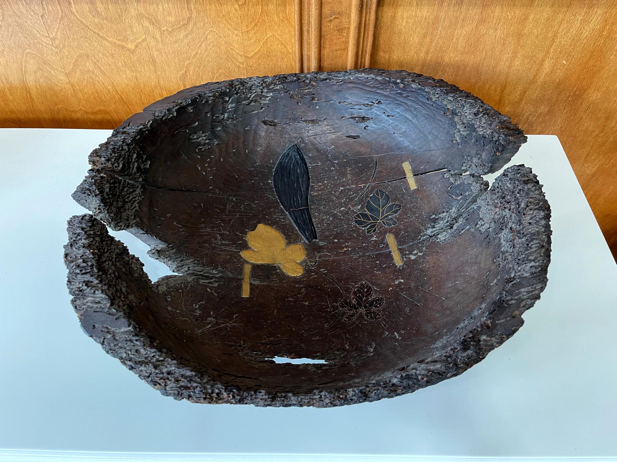 Antike japanische Wabi-Sabi-Schale aus lackiertem Holz im Angebot 1