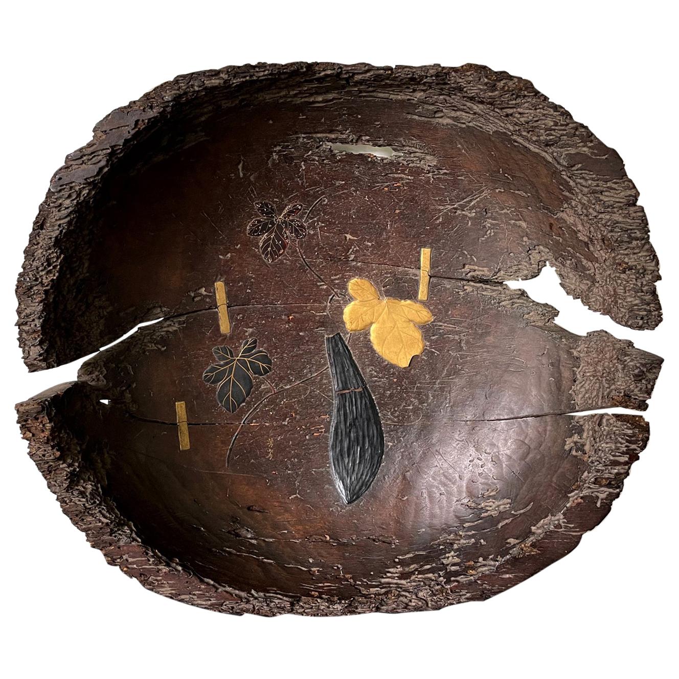 Antike japanische Wabi-Sabi-Schale aus lackiertem Holz im Angebot