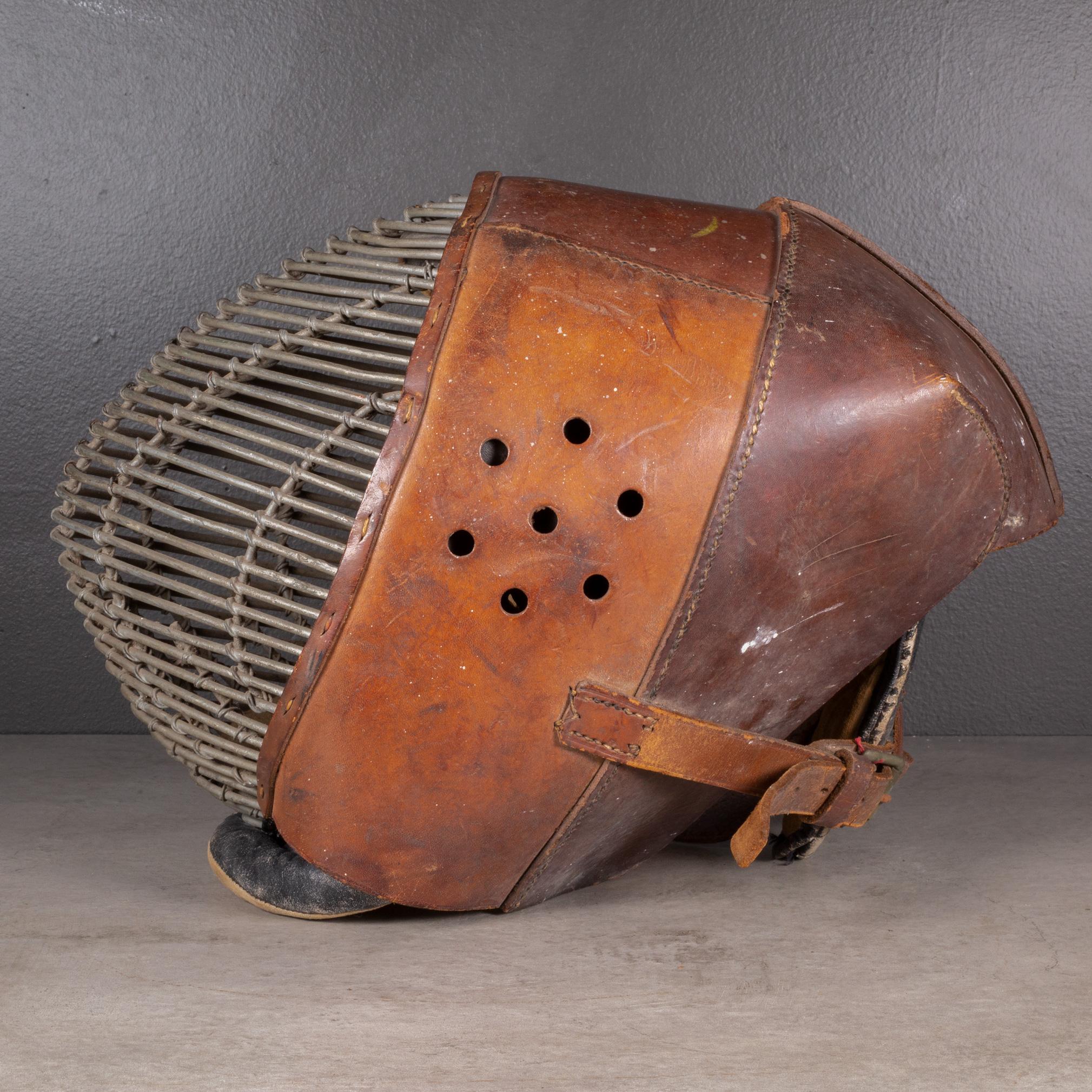 Industriel Masque Kendo japonais ancien en cuir vers 1920 (expédition gratuite) en vente