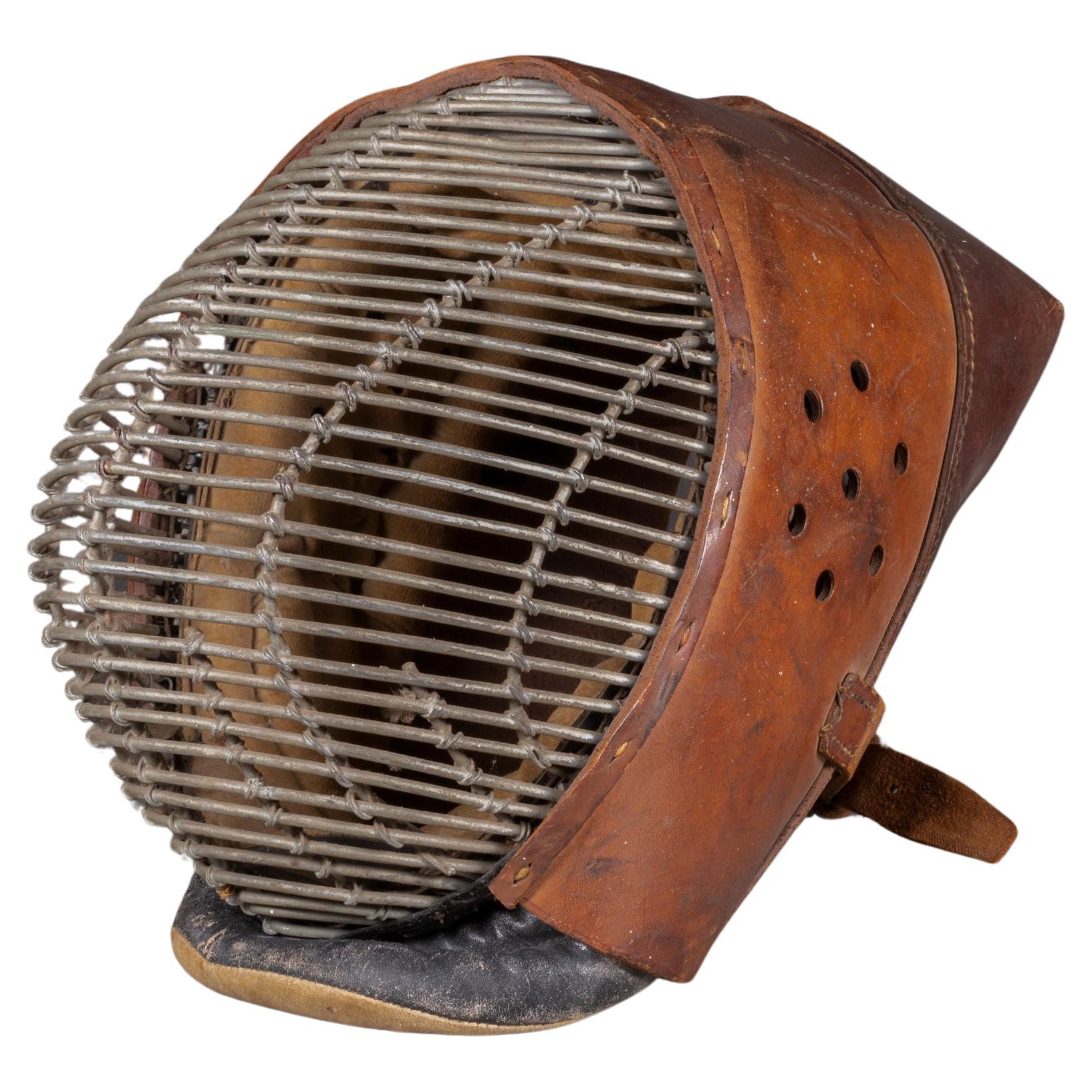 Masque Kendo japonais ancien en cuir vers 1920 (expédition gratuite) en vente