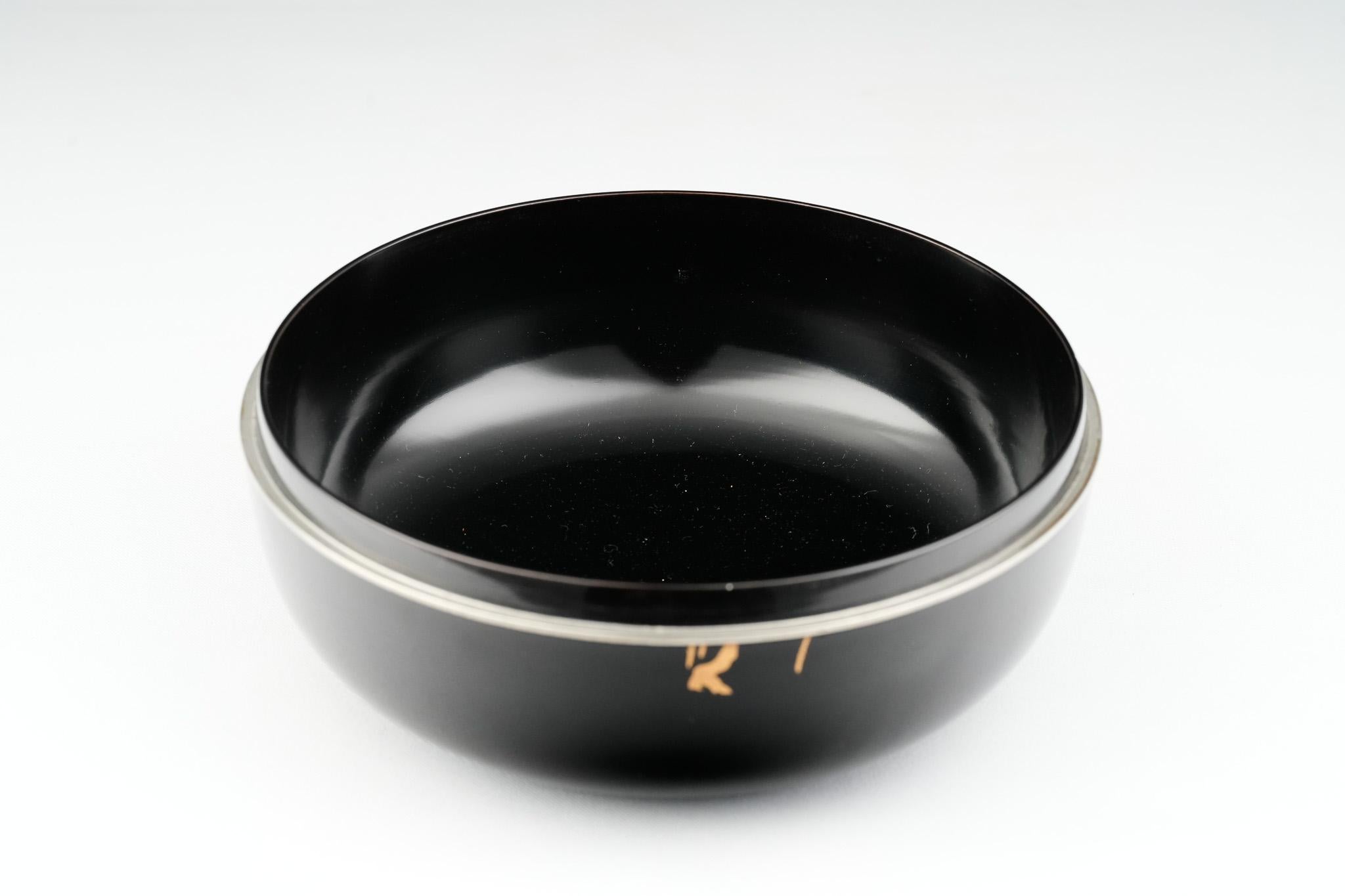 Ancienne bonbonnière japonaise en laque Maki-e à motifs de paulownia et de bambou Bon état - En vente à Taichung, TW