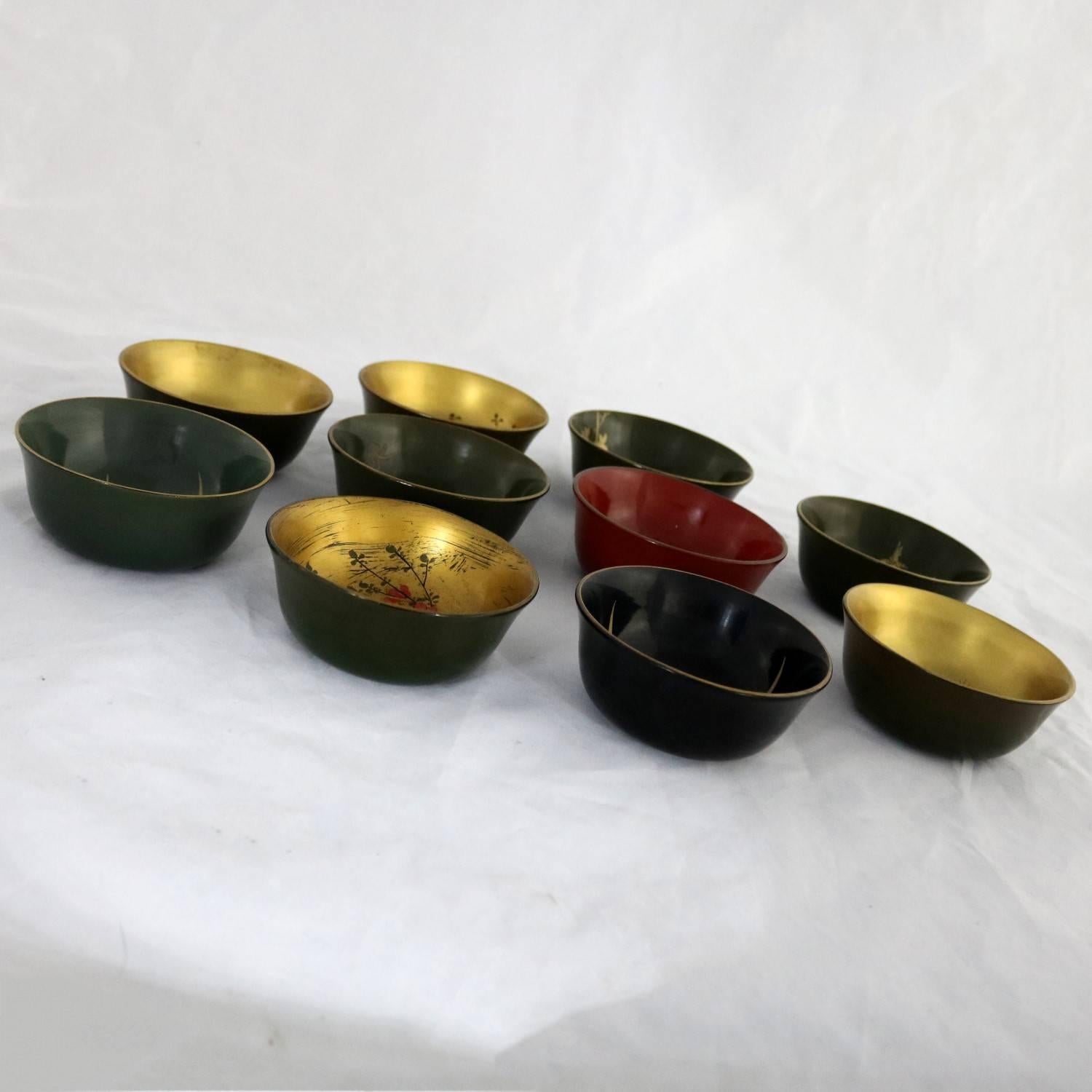Antique Japanese Maki-E Lacquered Rice or Soup Bowls, Set of Ten In Good Condition In Topeka, KS
