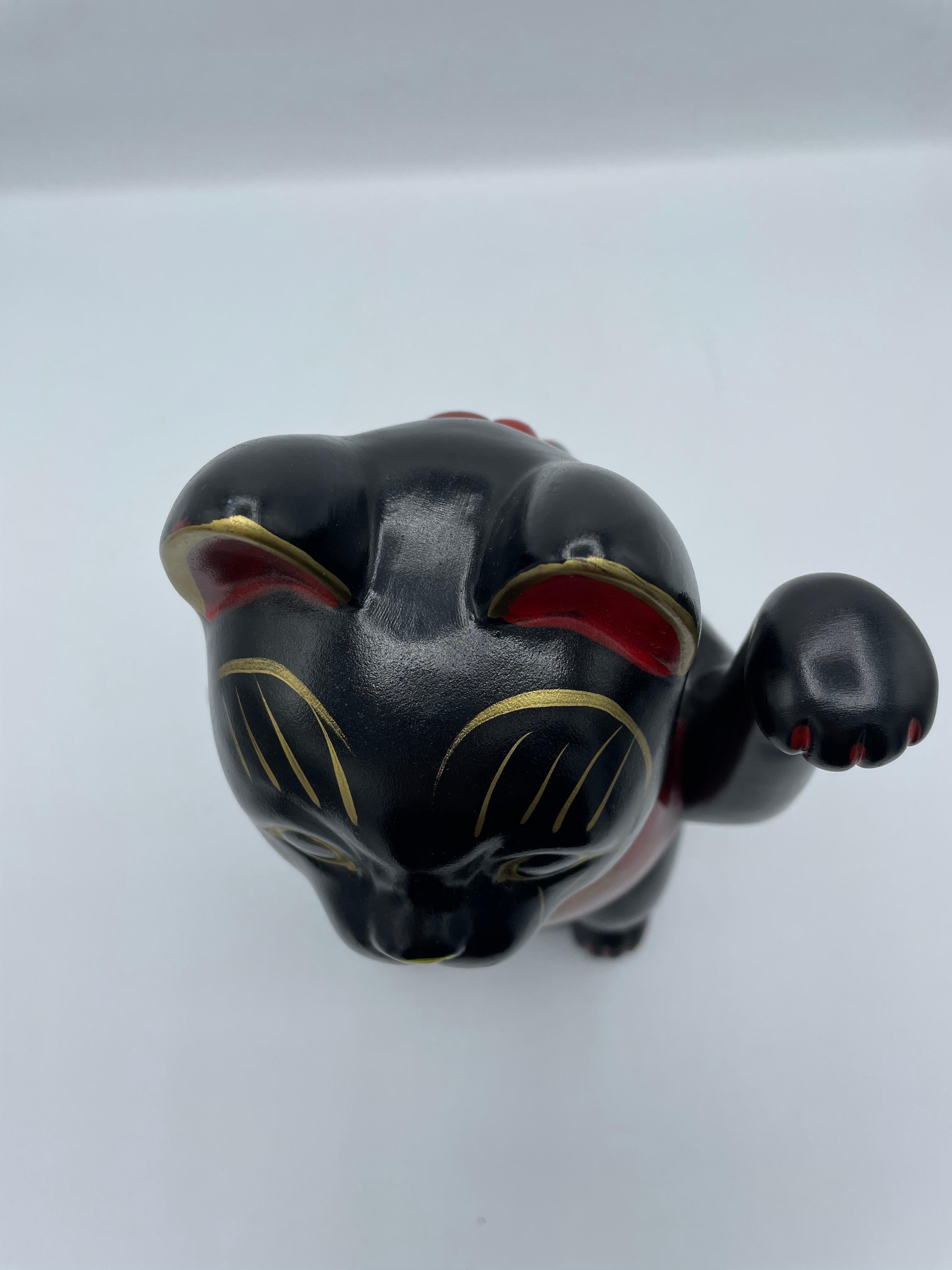 Antikes japanisches Manekineko-Objekt mit schwarzer Katze, 1960er Jahre im Angebot 2
