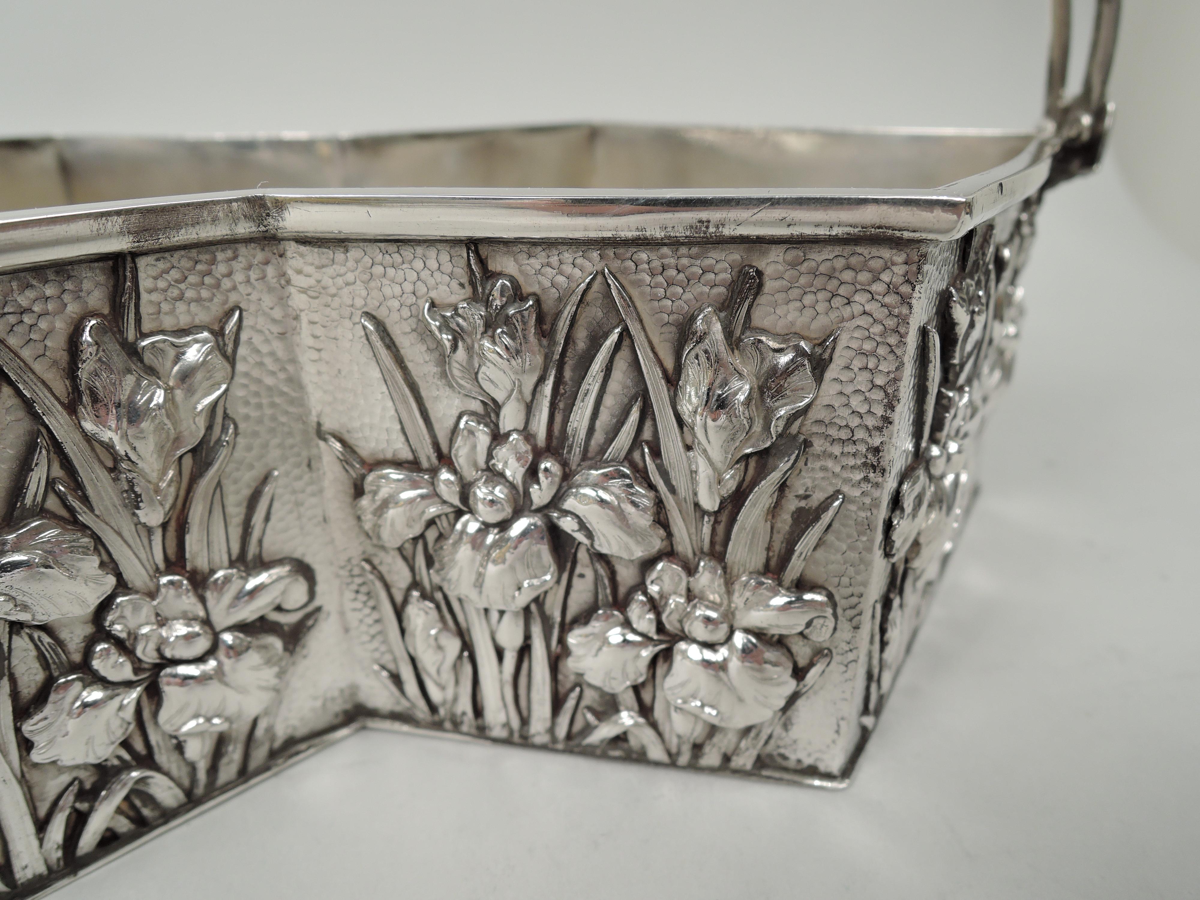 Antique Japanese Meiji Art Nouveau Silver Basket In Good Condition For Sale In New York, NY