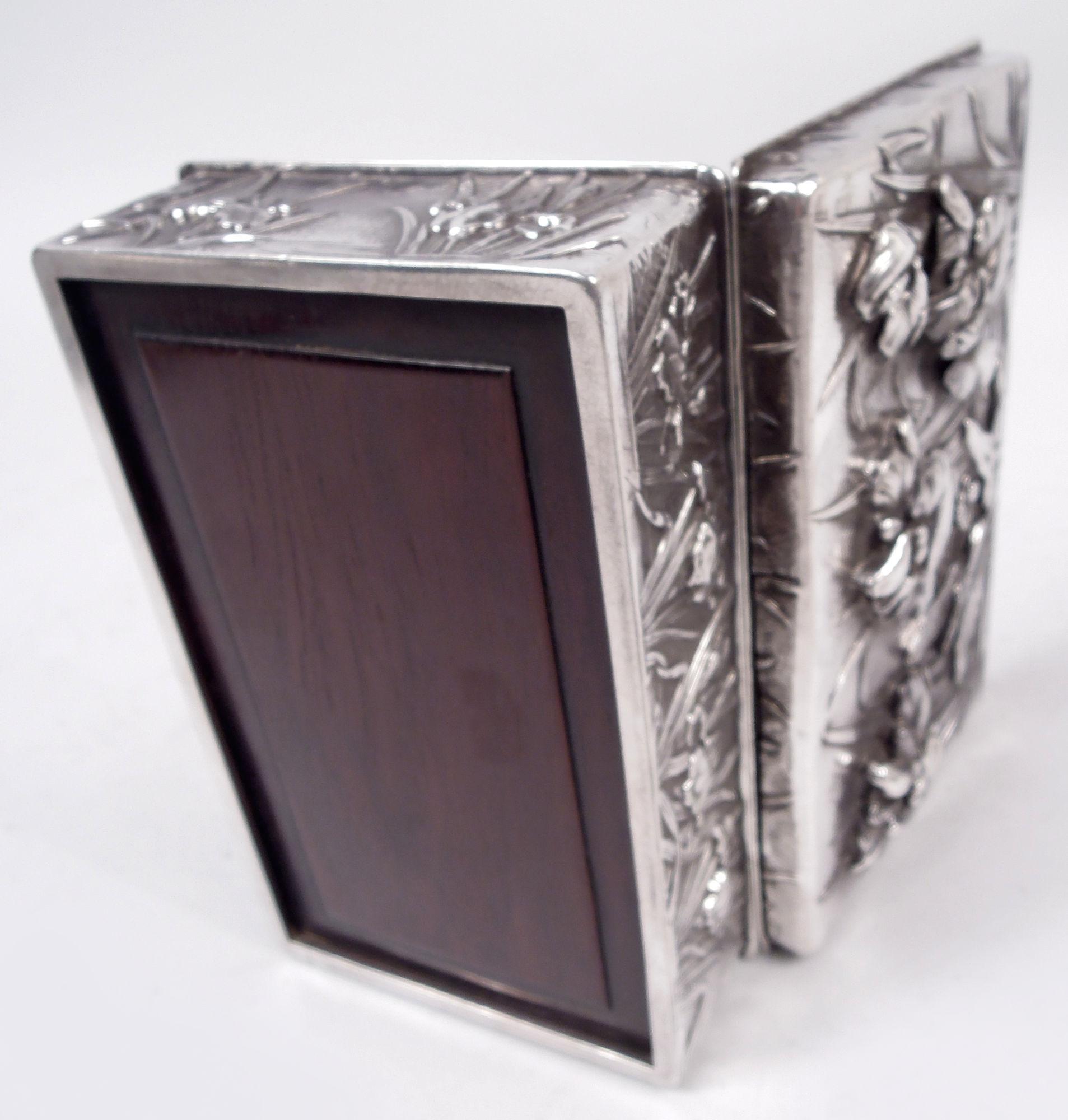 Antique Japanese Meiji Art Nouveau Silver Box with Iris Flowers For Sale 5