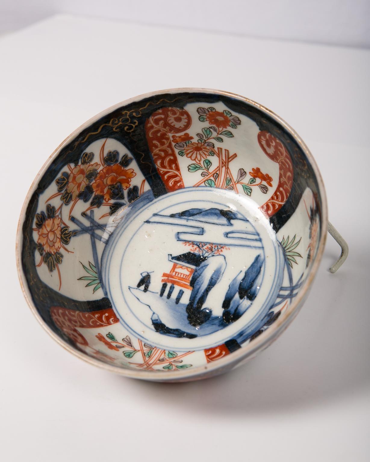 Antique Imari Japanese Meiji Bowl In Excellent Condition In Katonah, NY