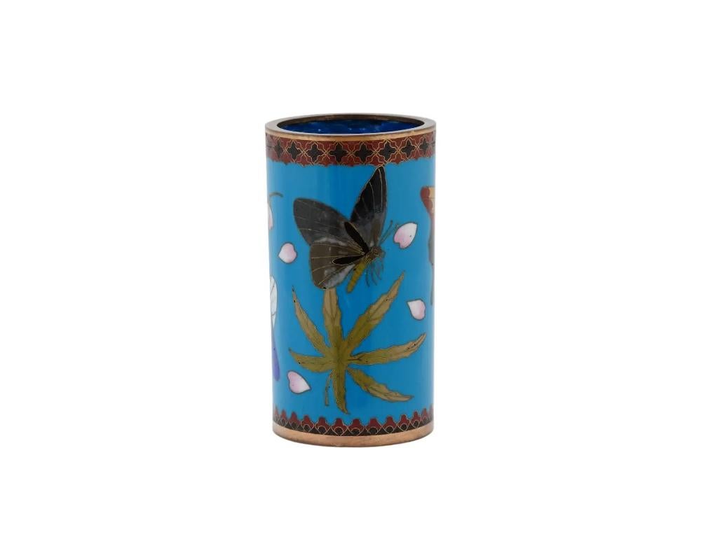 Antique Japanese Meiji Cloisonne Enamel Brush Pot In Good Condition For Sale In New York, NY