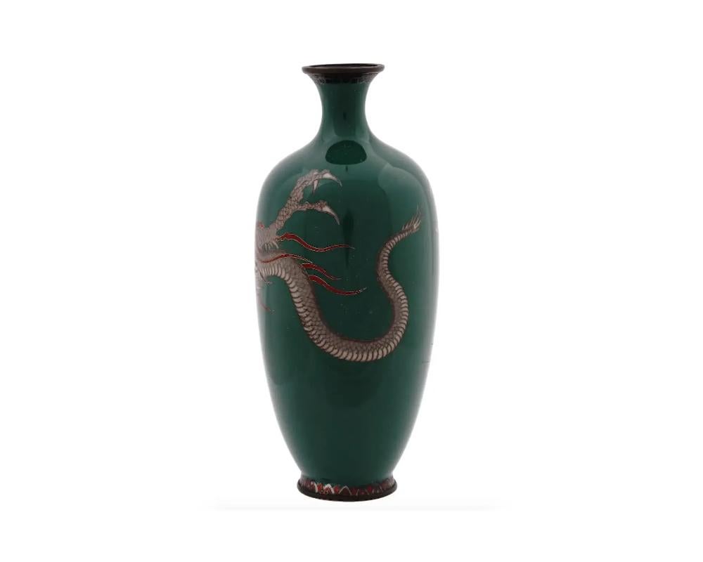 Antique Japanese Meiji Cloisonne Green Enamel Dragon Vase In Good Condition For Sale In New York, NY