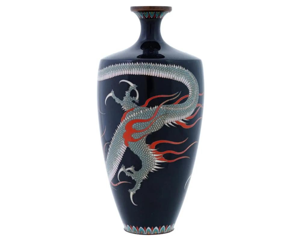 Antique Japanese Meiji Cloisonne Enamel Dragon Vase In Good Condition For Sale In New York, NY