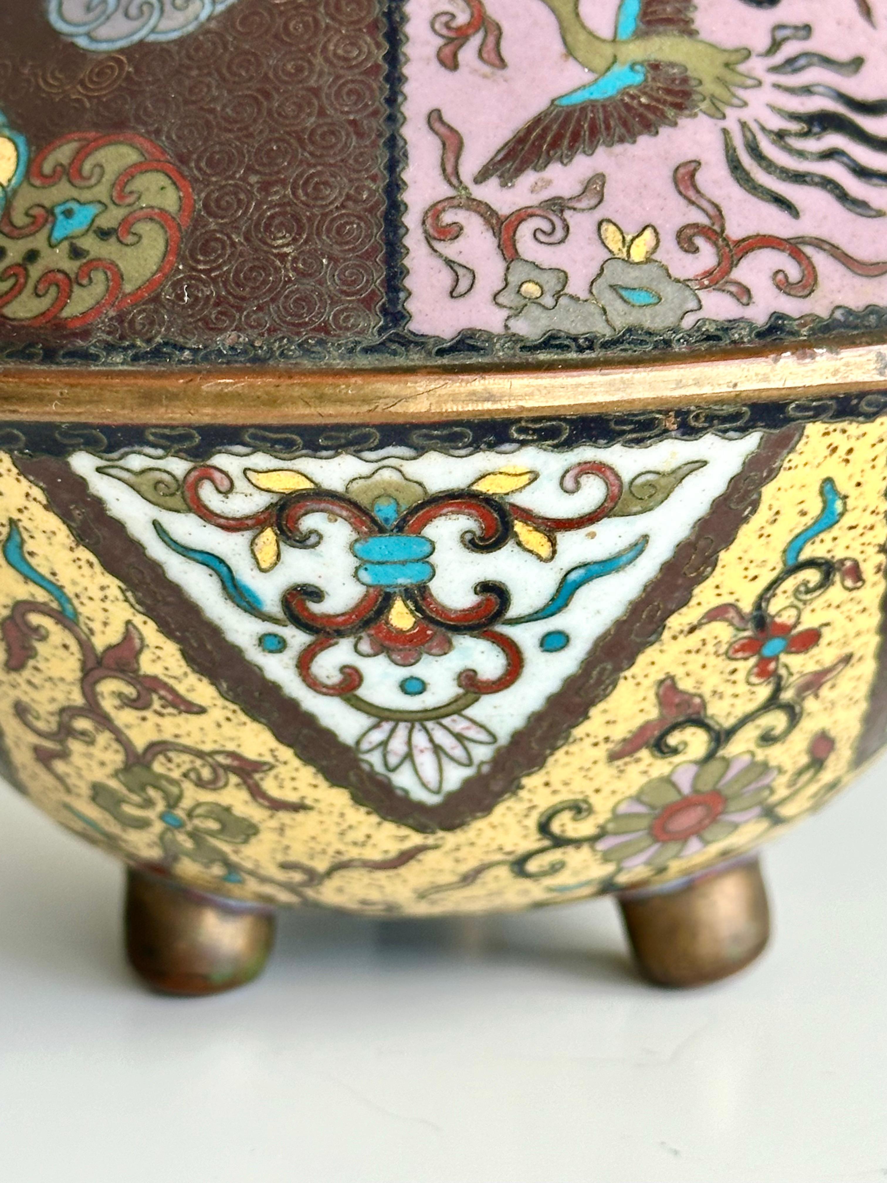 Antique Japanese Meiji Cloisonne Enamel Lidded Koro Jar For Sale 9