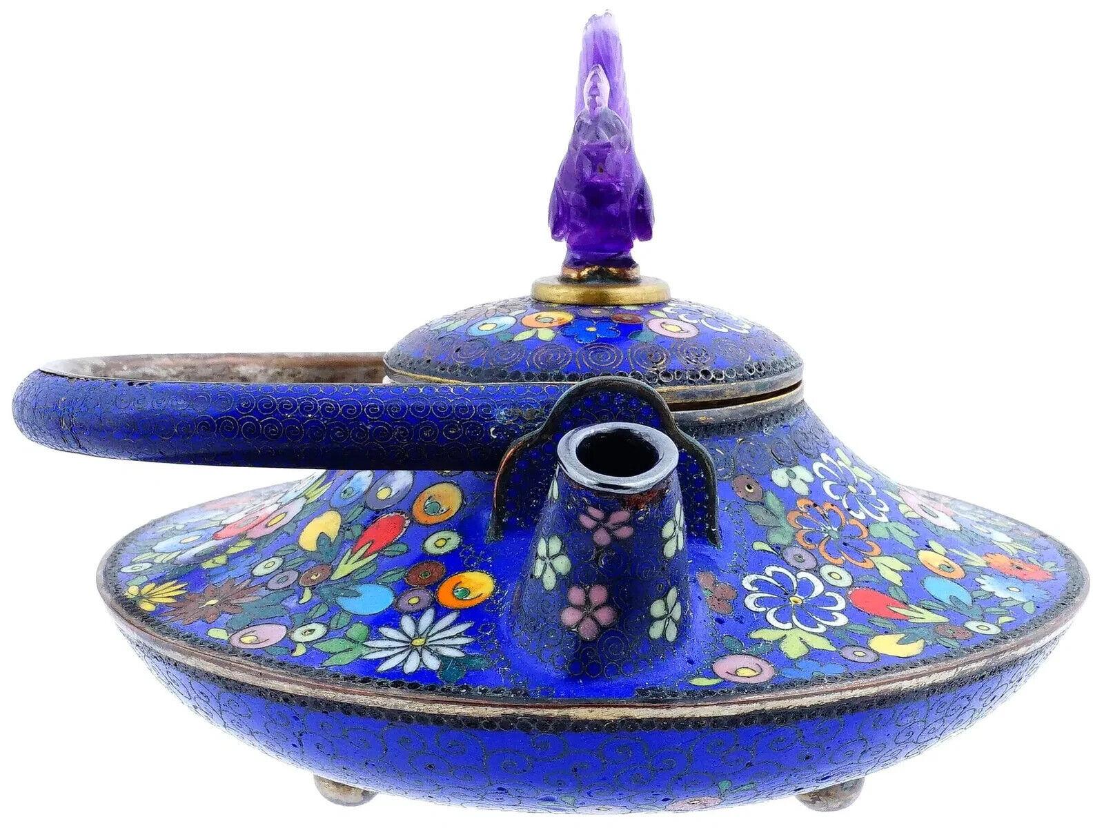 Smalto Antico set da sake in smalto giapponese Meiji Cloisonne in vendita