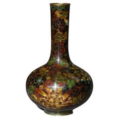 Vase japonais ancien Meiji Cloisonne émaillé avec motifs floraux sur toute la surface, 19e siècle