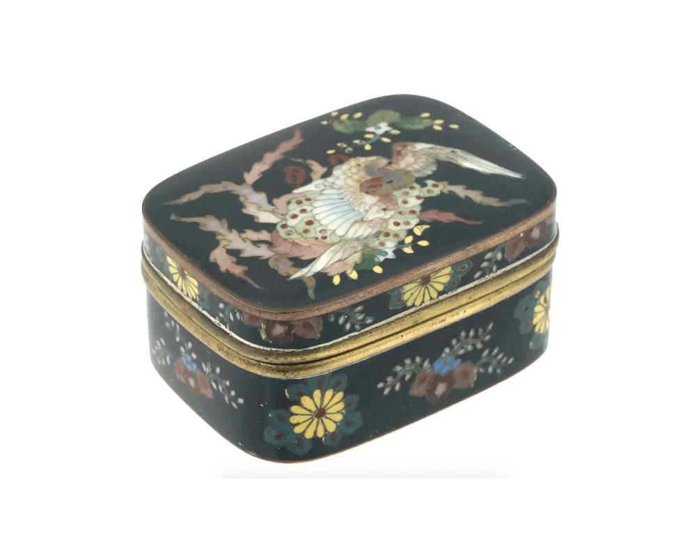 Cloissoné Antique Japanese Cloisonne Meiji Enameled Kogo Incense Box with Ho Ho Bird For Sale