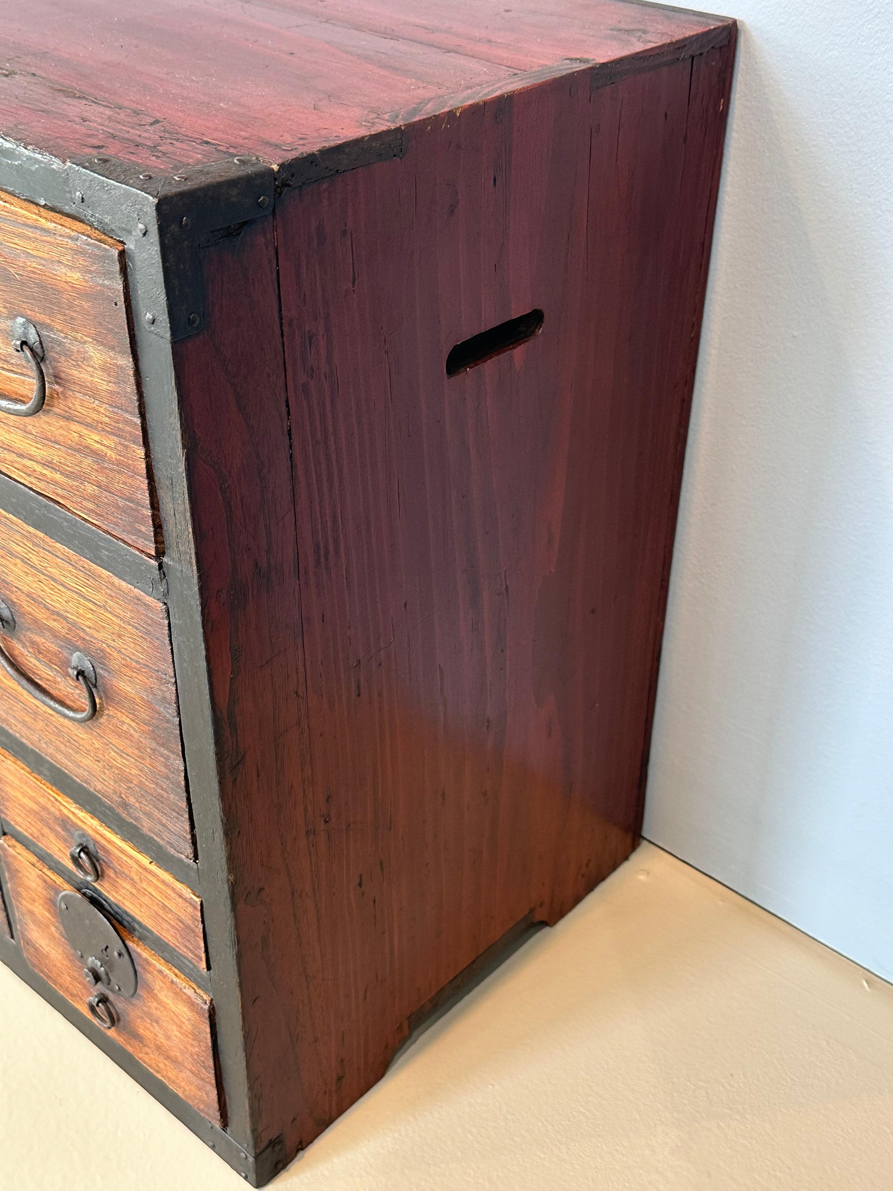 Fer Antique Tansu personnel Kiri Kodansu de l'ère Meiji (vers 1870) 5 tiroirs 23 