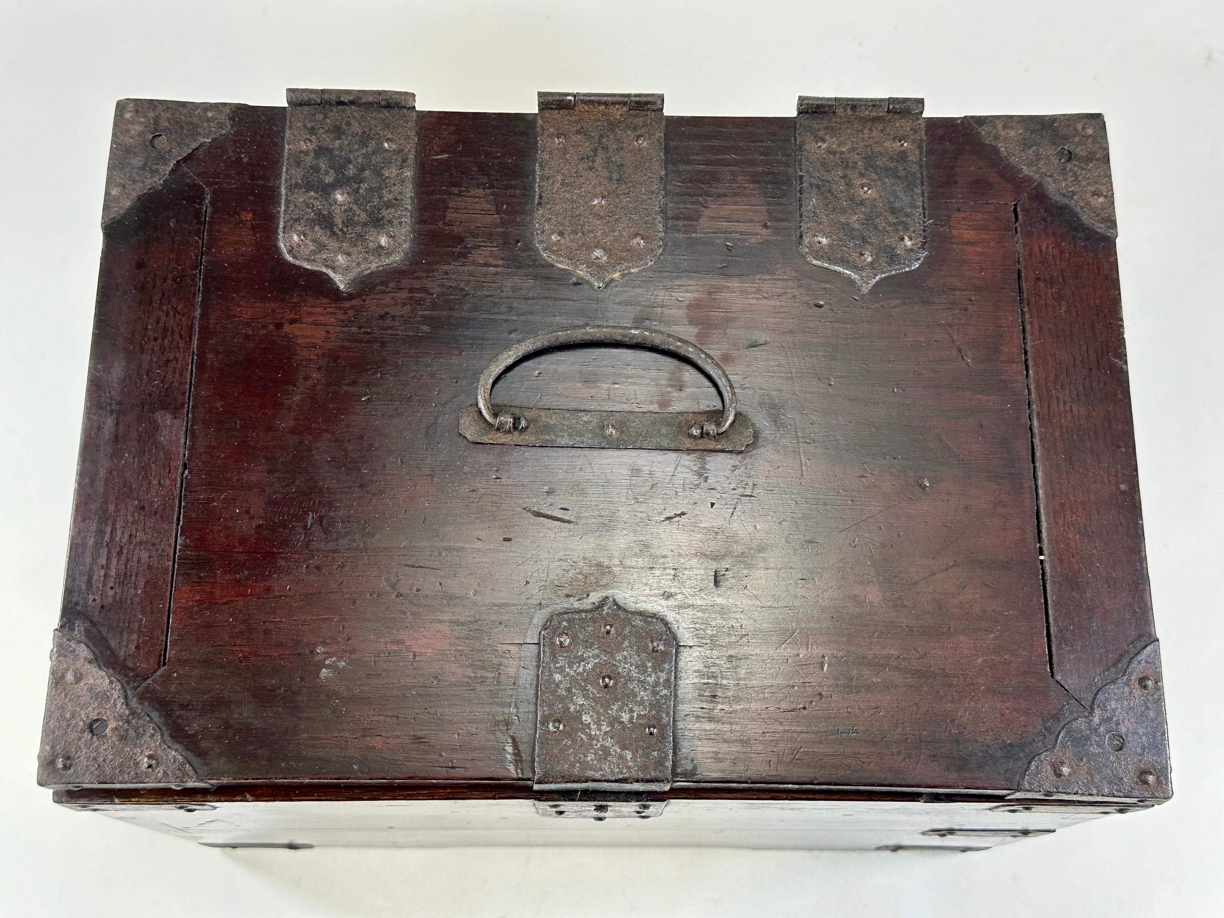 Antiguo Japonés Era Meiji c1880's Caligrafía Suzuribako Tansu Keyaki Madera 12 Carpintería en venta