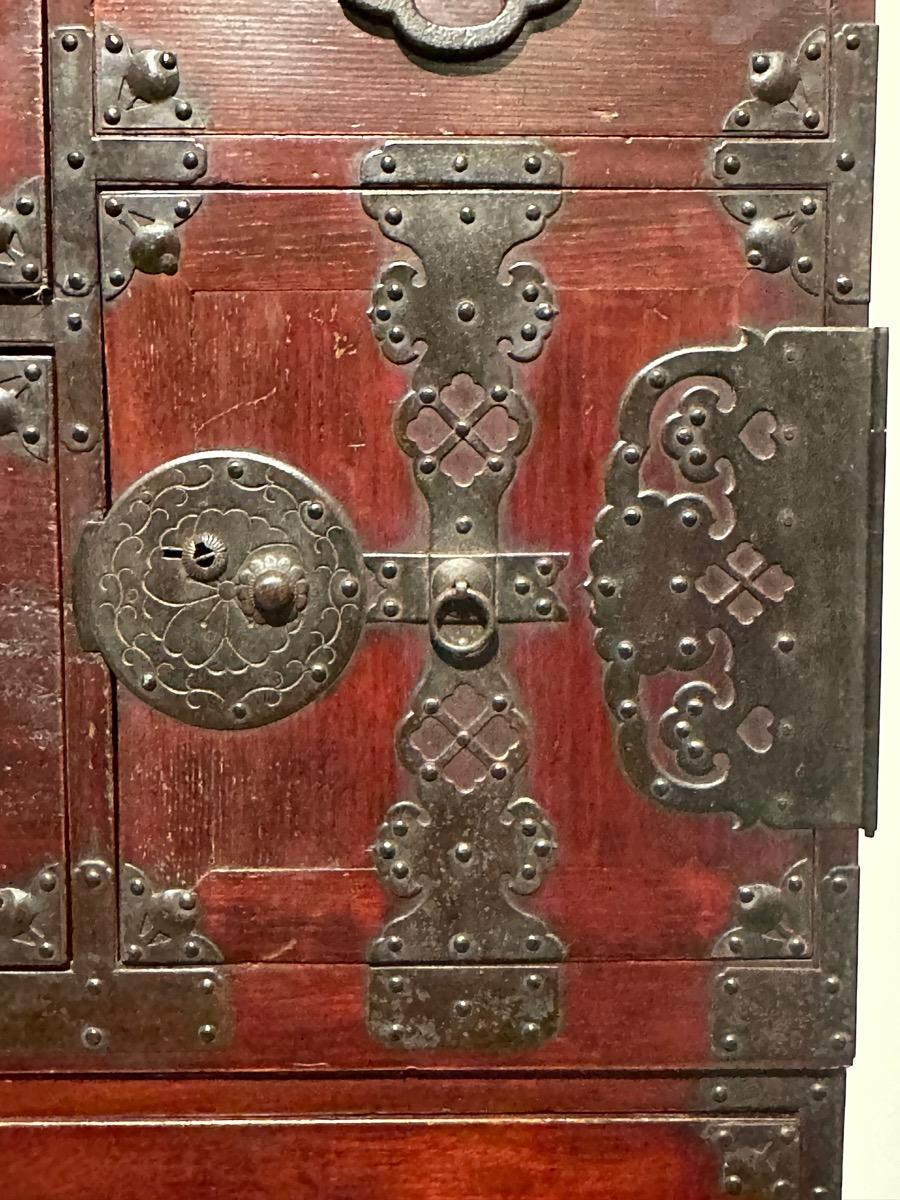 Antico giapponese dell'epoca Meiji c1880 Yonezawa Clothing Tansu Chest Keyaki Wood 42