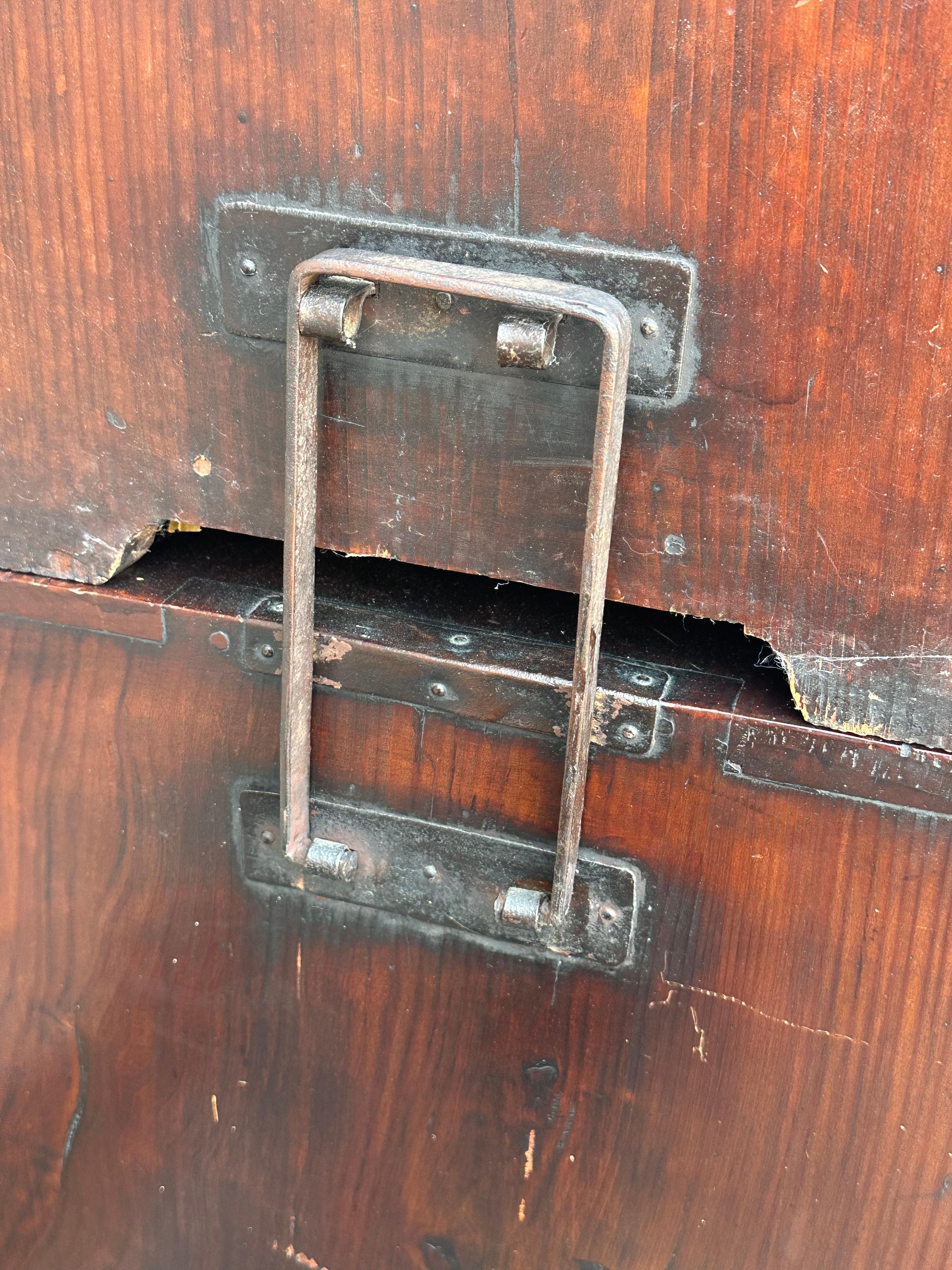Antike japanische Tansu-Kommode aus Holz mit Schlüsselaki-Schlüssel aus der Meiji-Ära um 1880, Yonezawa, 42
