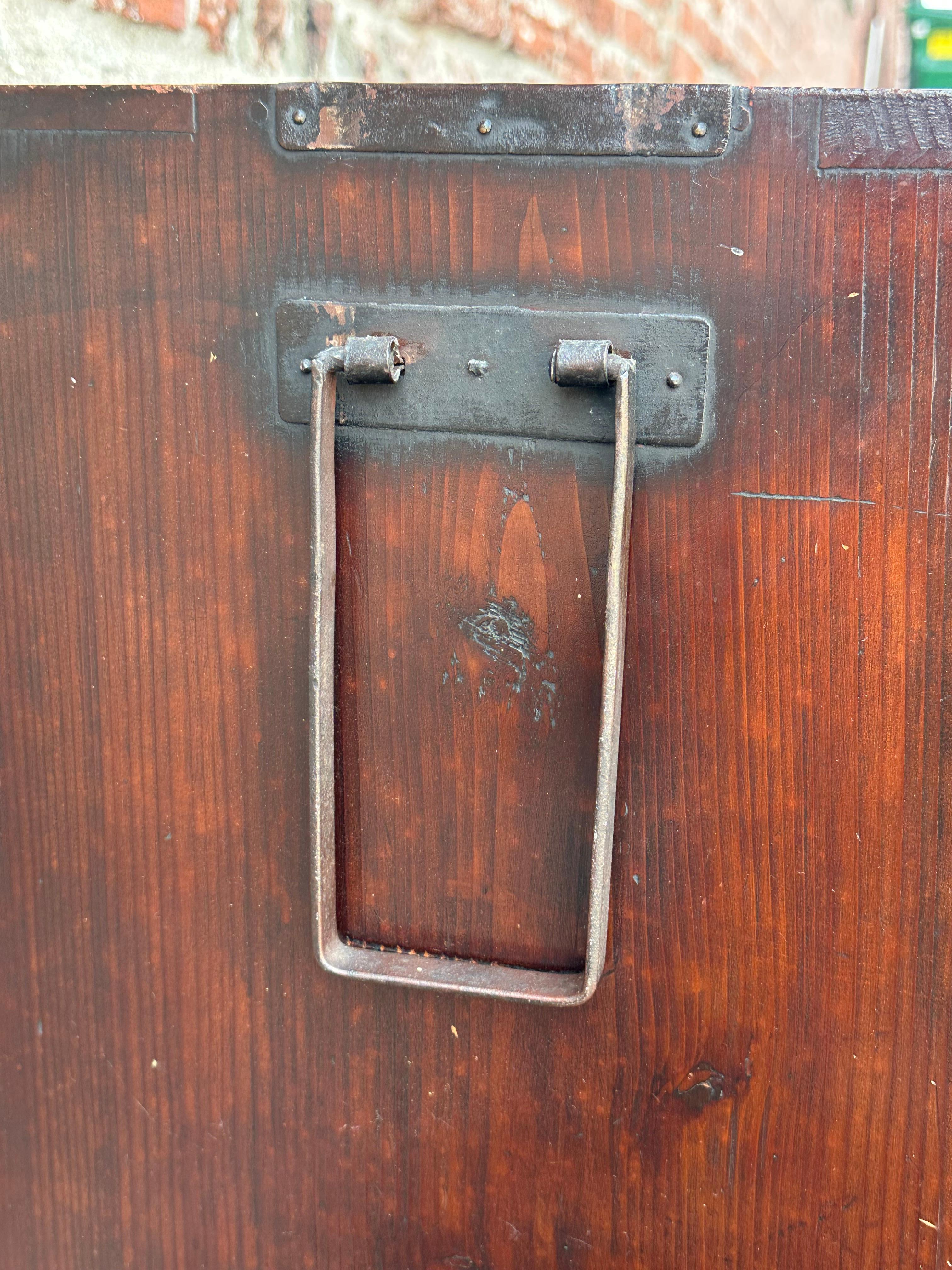 Antike japanische Tansu-Kommode aus Holz mit Schlüsselaki-Schlüssel aus der Meiji-Ära um 1880, Yonezawa, 42