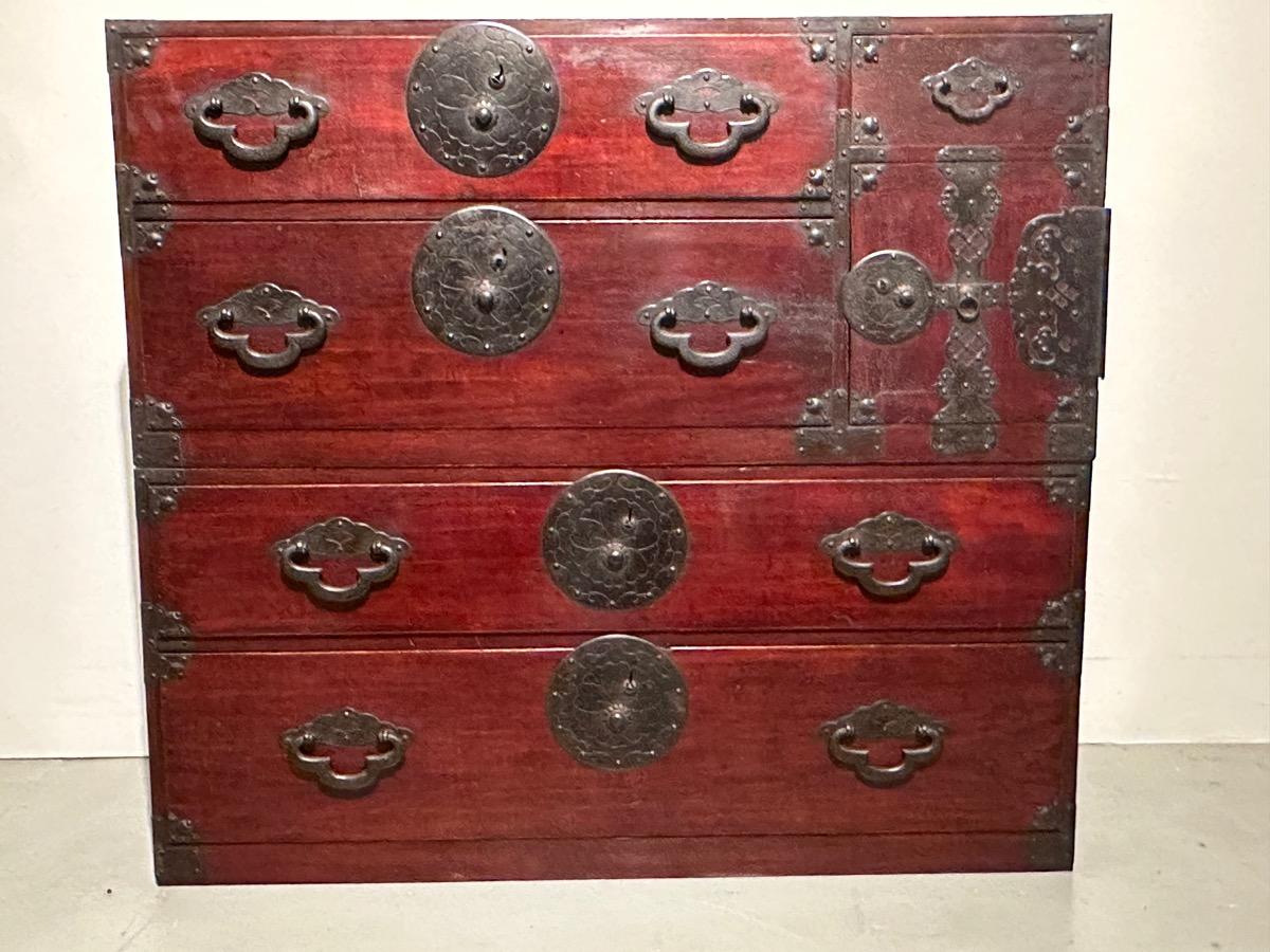 Antico giapponese dell'epoca Meiji c1880 Yonezawa Clothing Tansu Chest Keyaki Wood 42