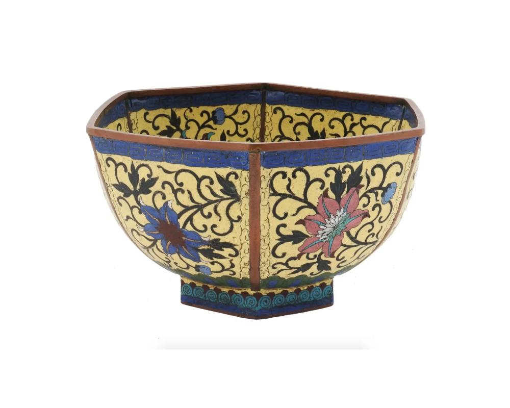 Large Antique Meiji Japanese Cloisonne Yellow Enamel Bowl Ming Mark In Good Condition For Sale In New York, NY