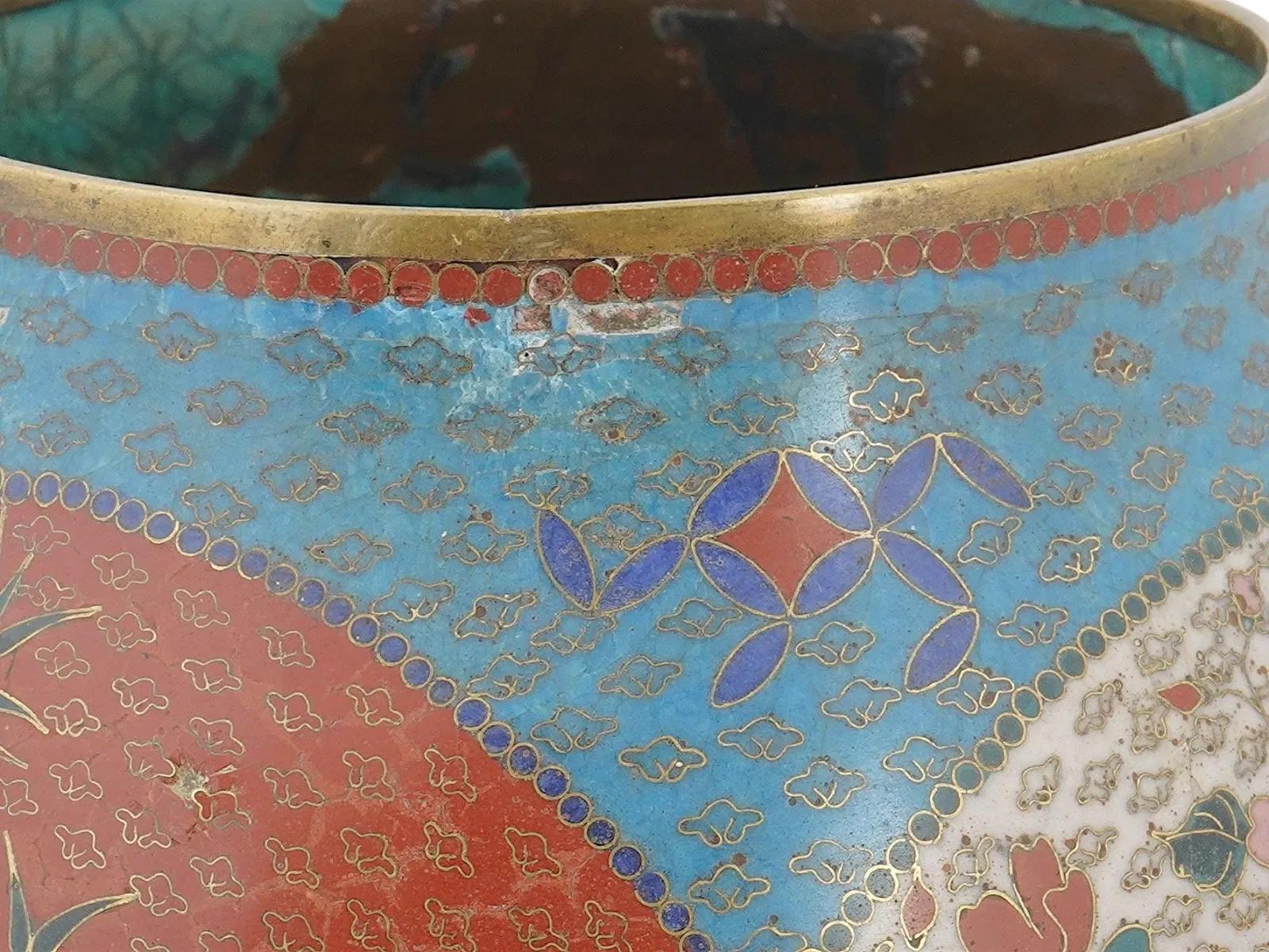 Antique Japanese Meiji era cloisonné enamel brass bowl in vendita 3