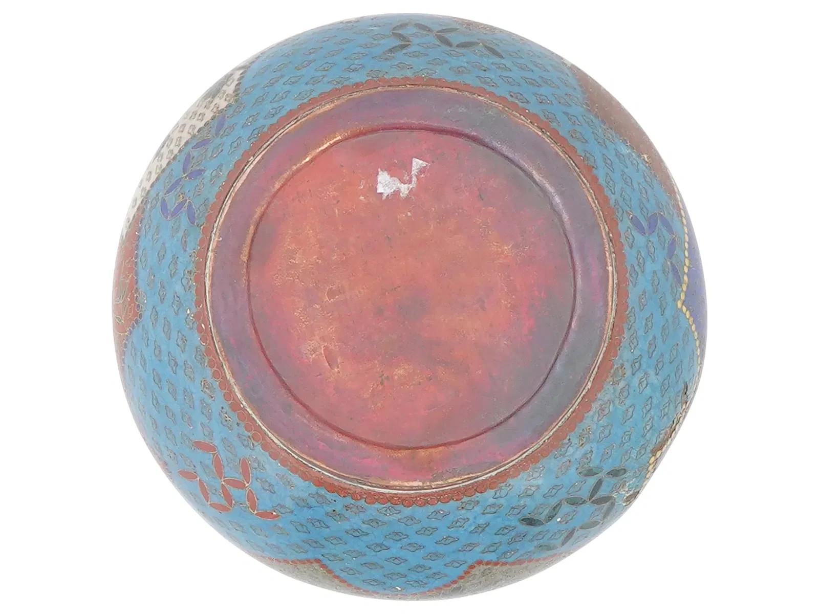 Smalto Antique Japanese Meiji era cloisonné enamel brass bowl in vendita