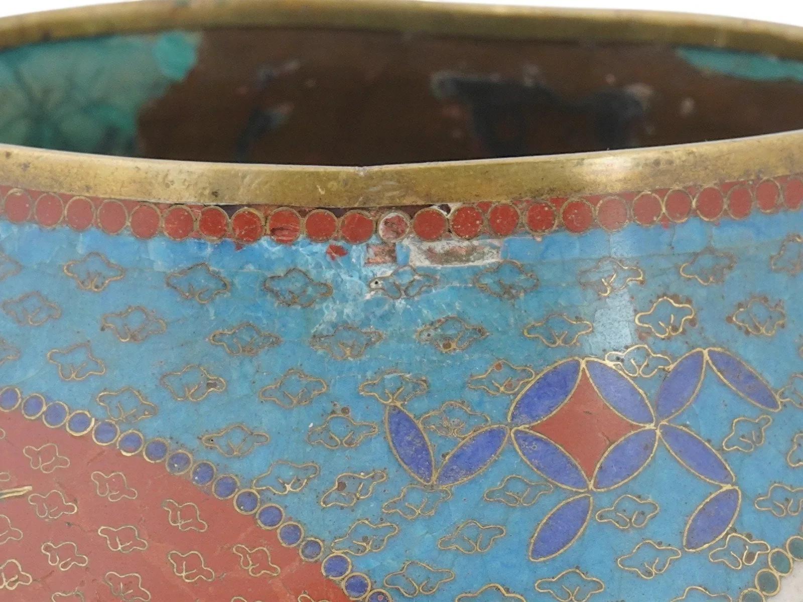 Antique Japanese Meiji era cloisonné enamel brass bowl in vendita 1