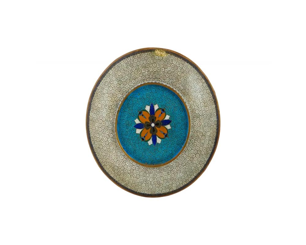 Antique Japanese Meiji Era Cloisonne Enamel Plate Goto In Good Condition For Sale In New York, NY