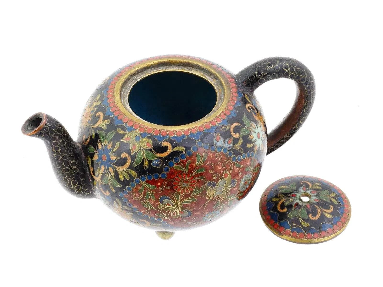 Antigua Tetera Japonesa de Esmalte Cloisonné de la Era Meiji siglo XX en venta