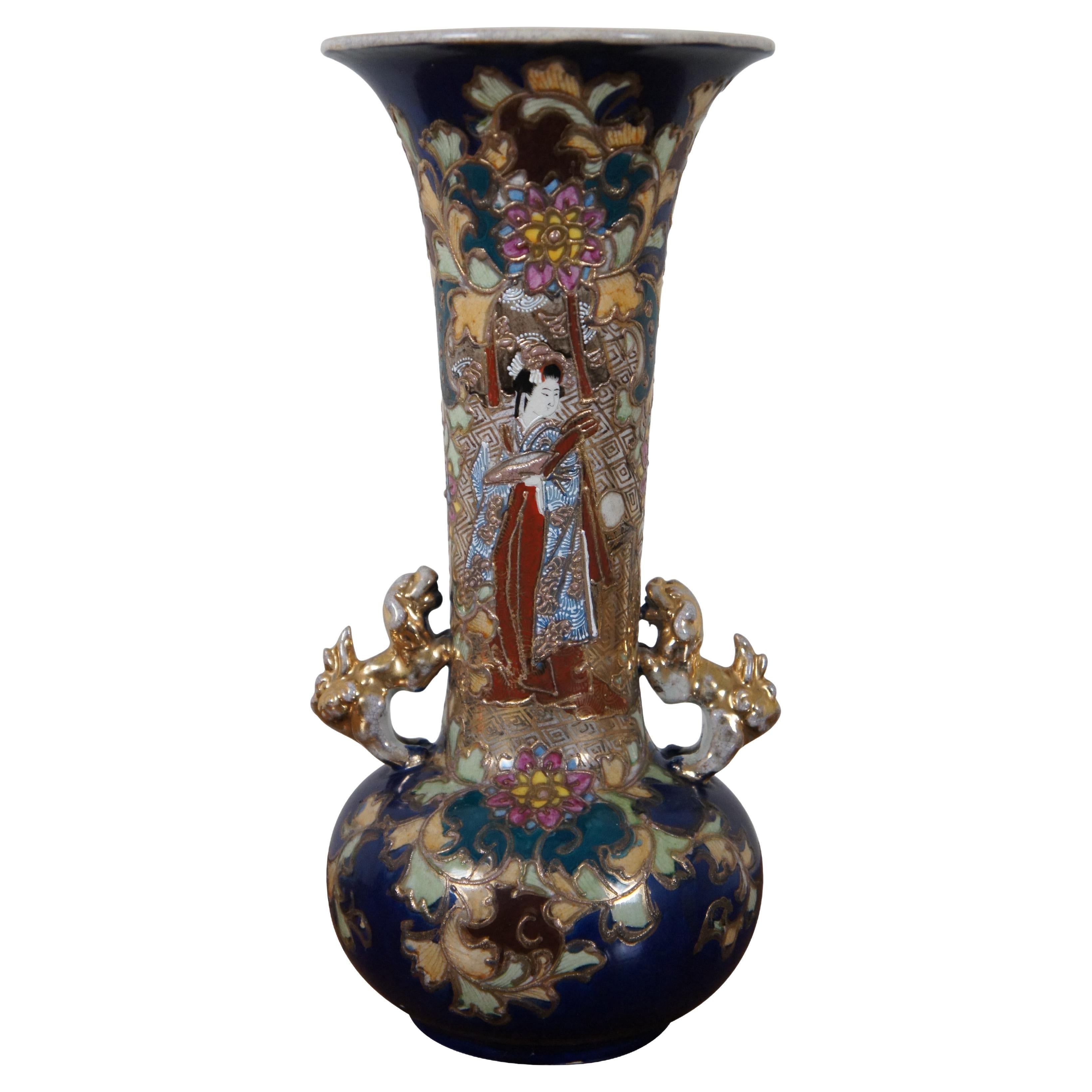 Vase Kutani ancien en porcelaine japonaise de l'époque Meiji, motif de chiens Fu Geisha