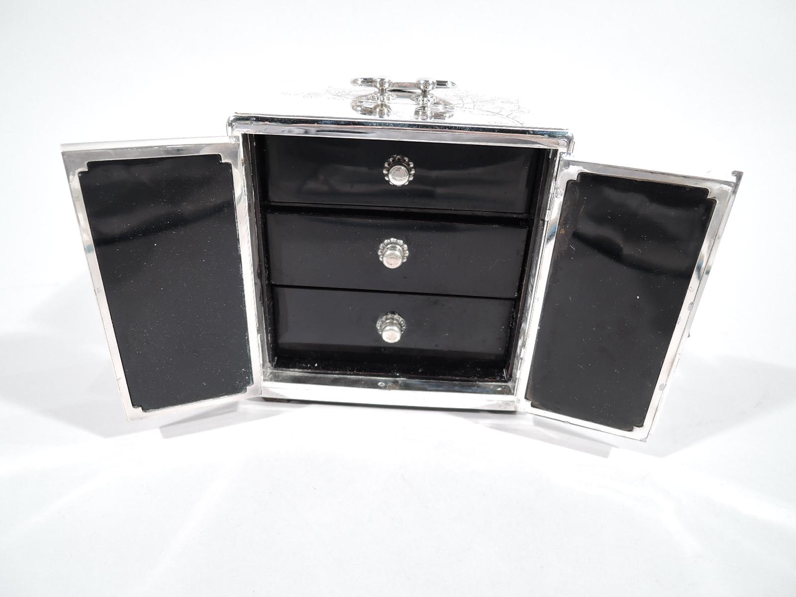 Antique Japanese Meiji-Era Silver and Lacquer Jewelry Box 4