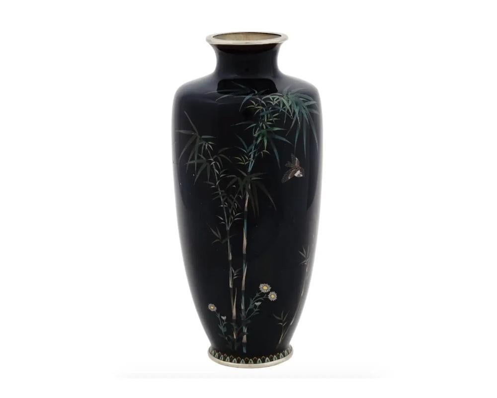 Antike japanische Meiji-Cloisonné-Silberdraht-Emaille-Vasen mit Vögeln aus Bambus (Meiji-Periode) im Angebot