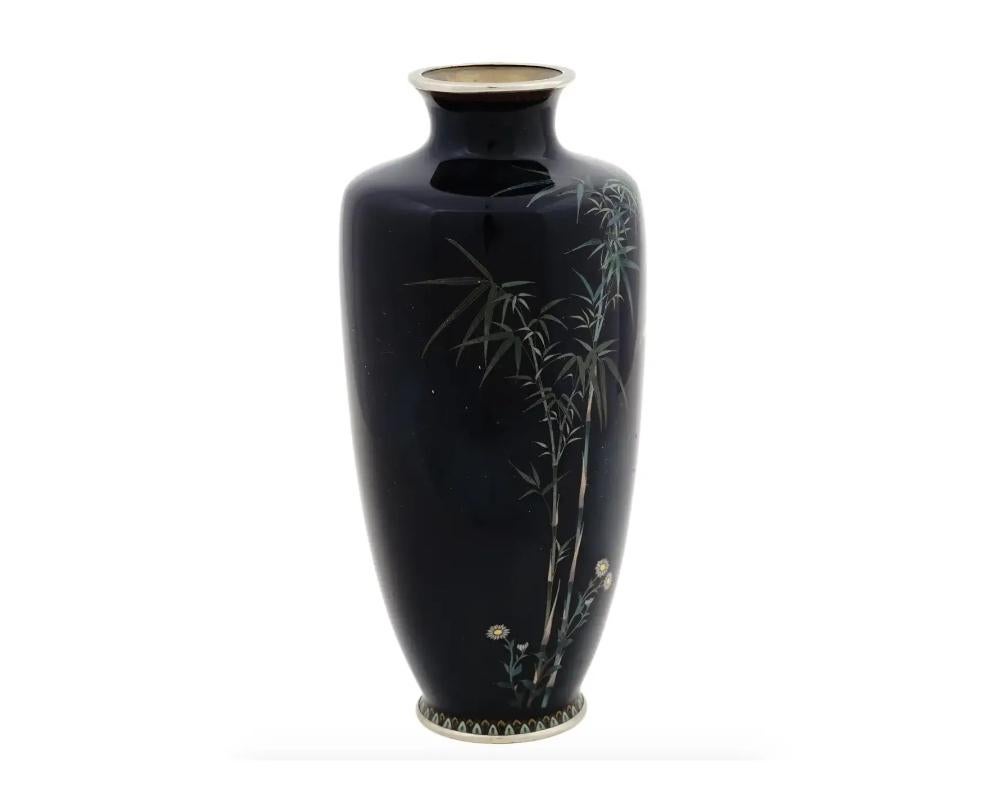 Antike japanische Meiji-Cloisonné-Silberdraht-Emaille-Vasen mit Vögeln aus Bambus (19. Jahrhundert) im Angebot