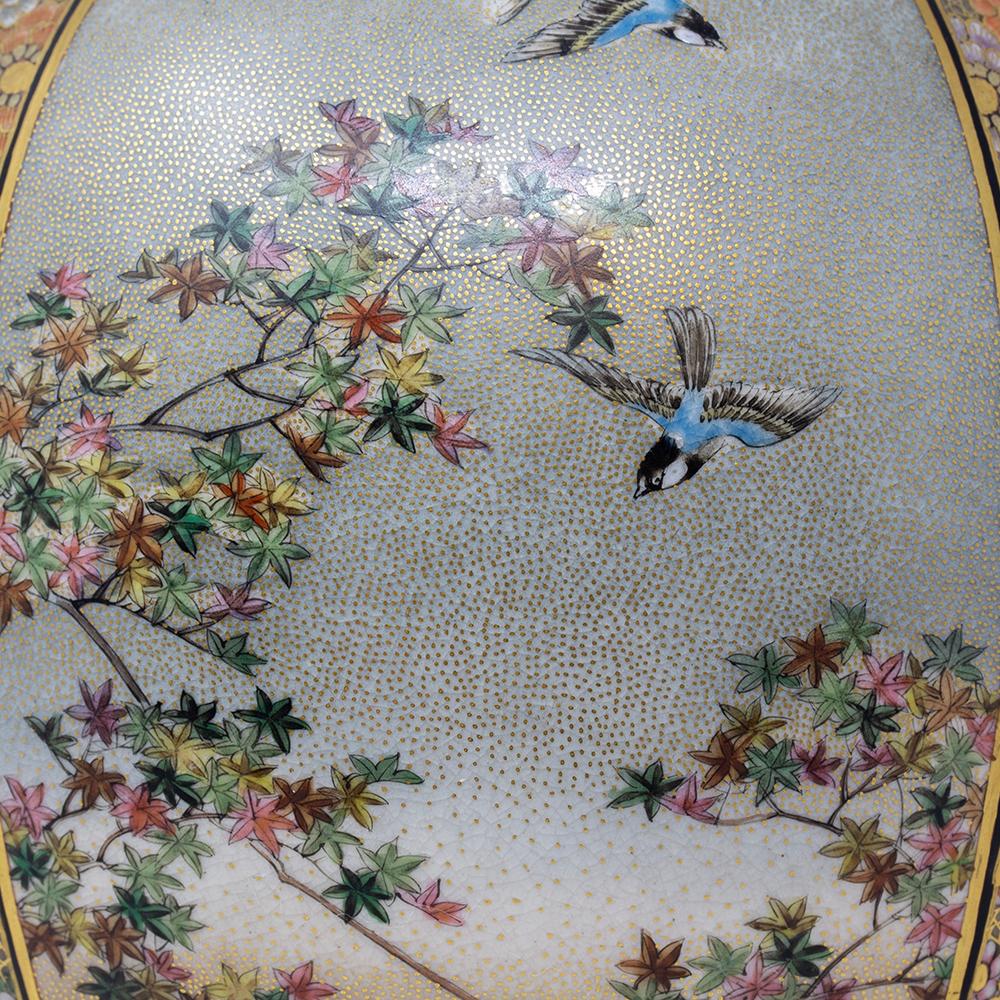 Antique Japanese Meiji Period (1868-1912) Satsuma Vase by Kinkozan For Sale 10